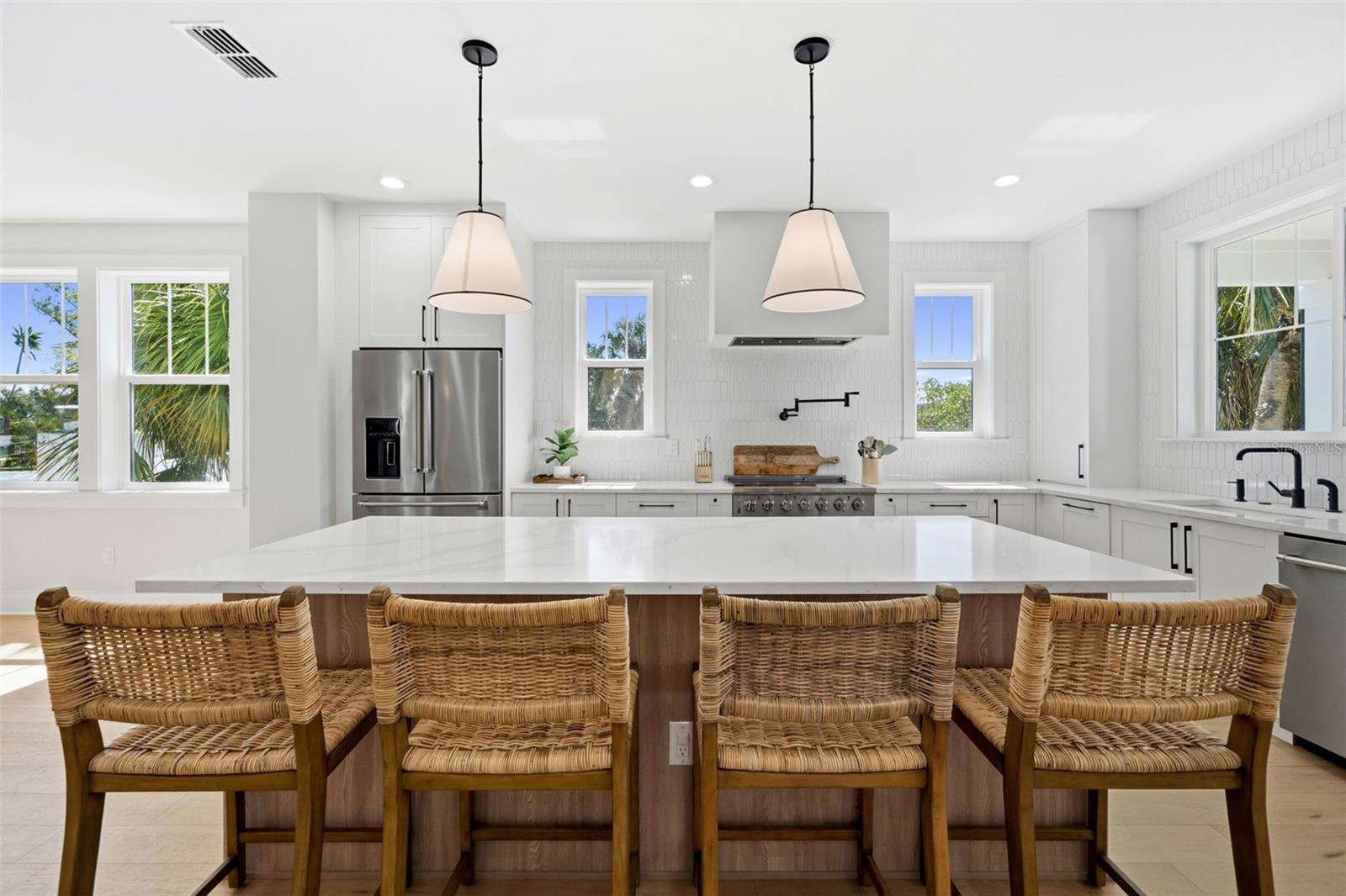 Listing photo id 31 for 1811 Bayou Grande Boulevard Ne