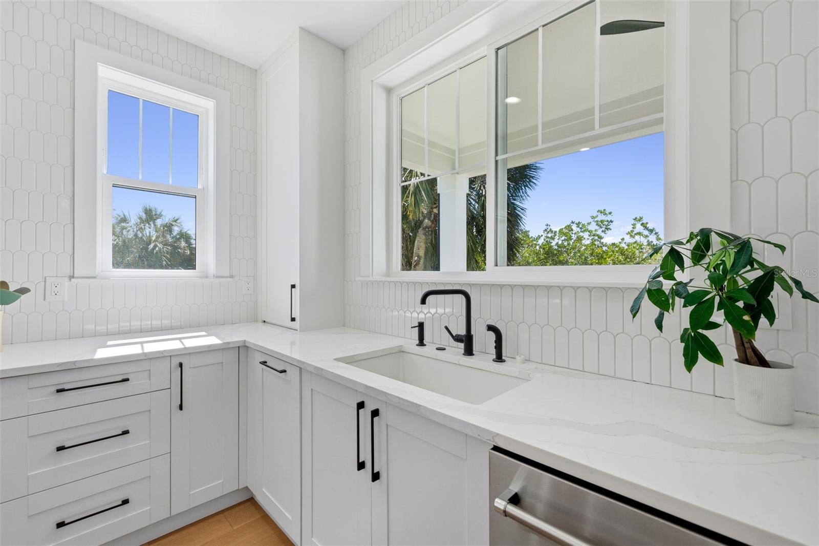 Listing photo id 39 for 1811 Bayou Grande Boulevard Ne