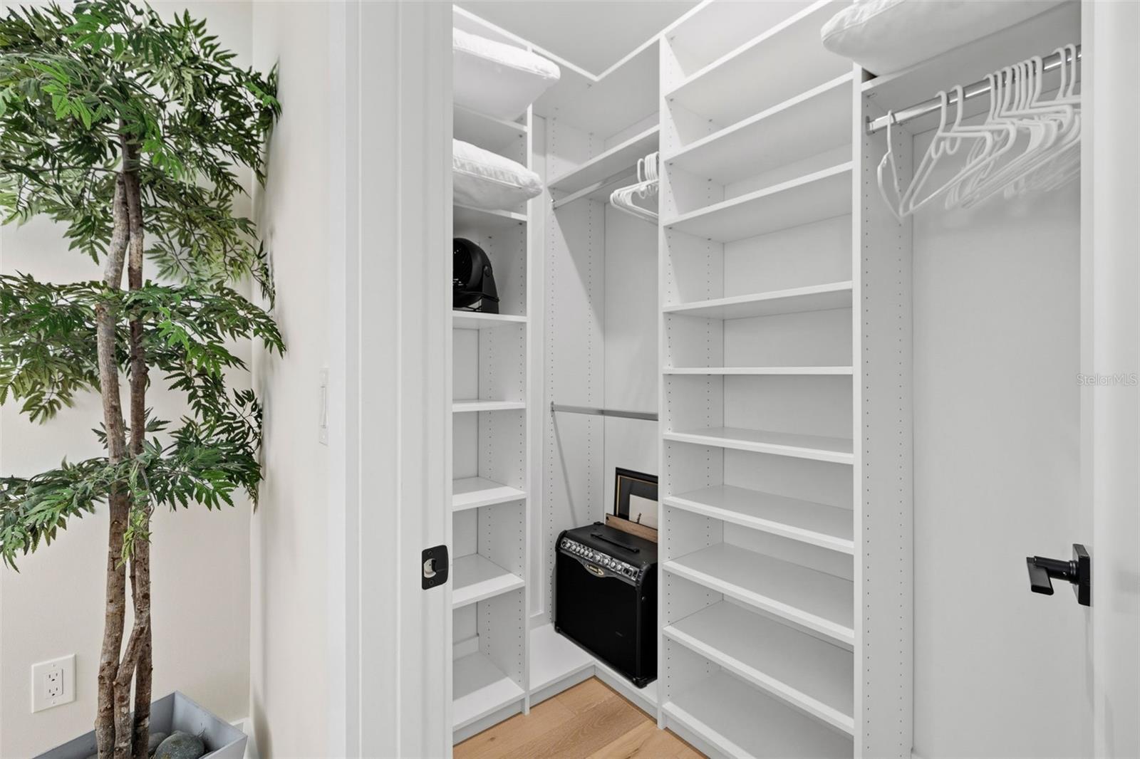 Listing photo id 45 for 1811 Bayou Grande Boulevard Ne