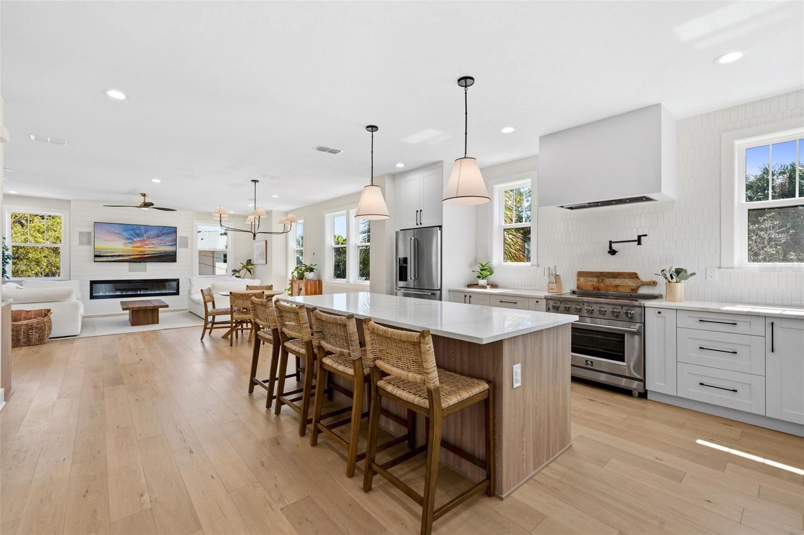 Listing photo id 49 for 1811 Bayou Grande Boulevard Ne