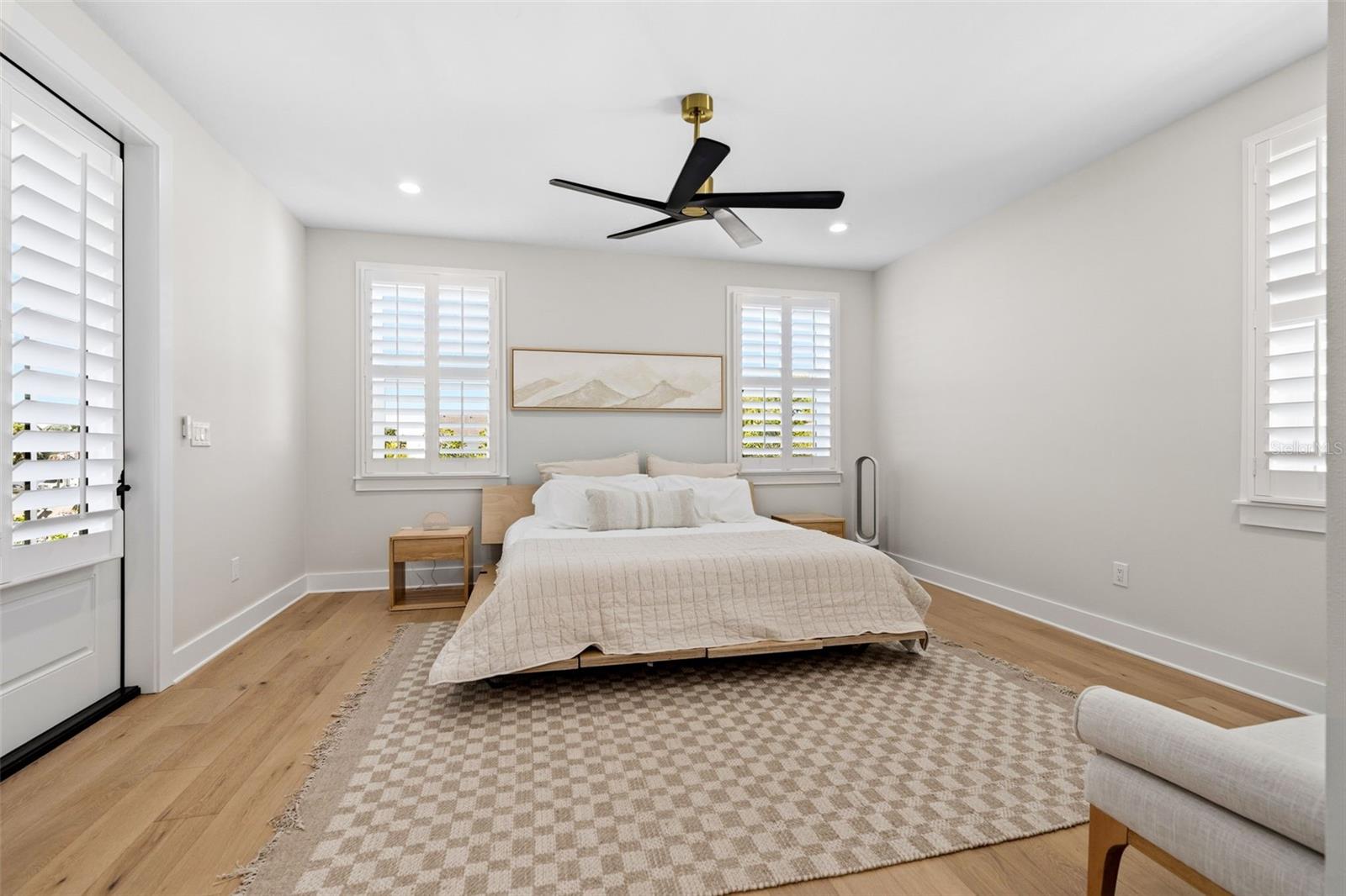 Listing photo id 4 for 1811 Bayou Grande Boulevard Ne