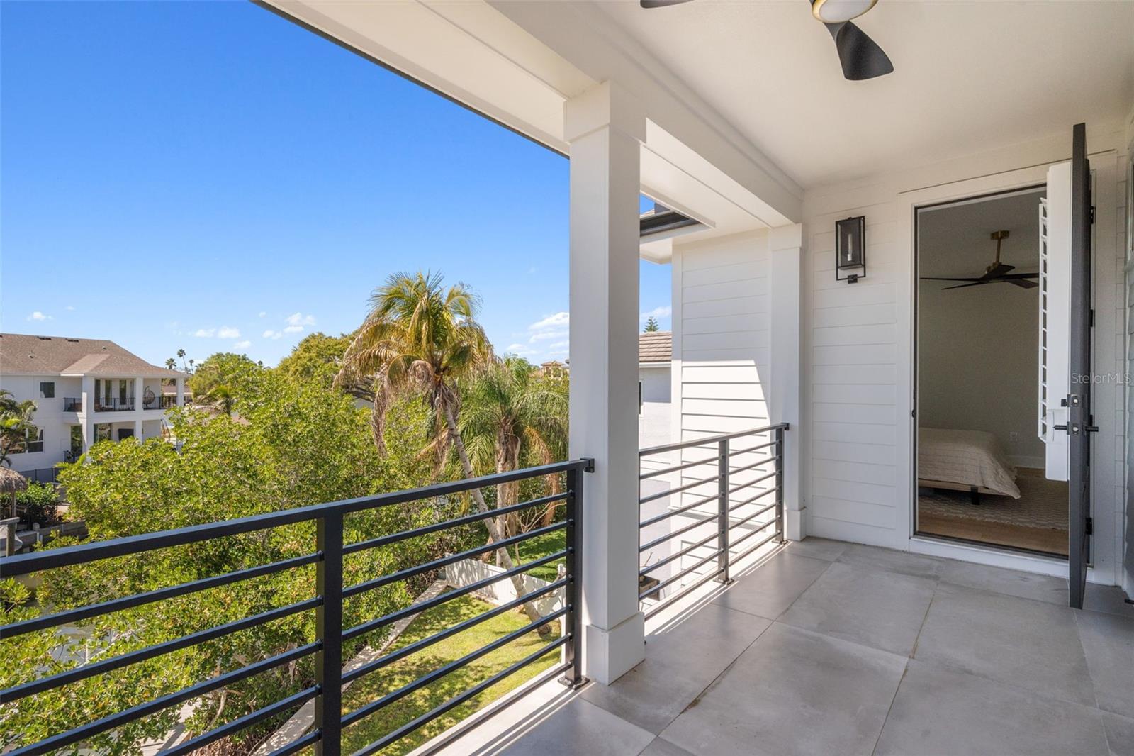 Listing photo id 6 for 1811 Bayou Grande Boulevard Ne