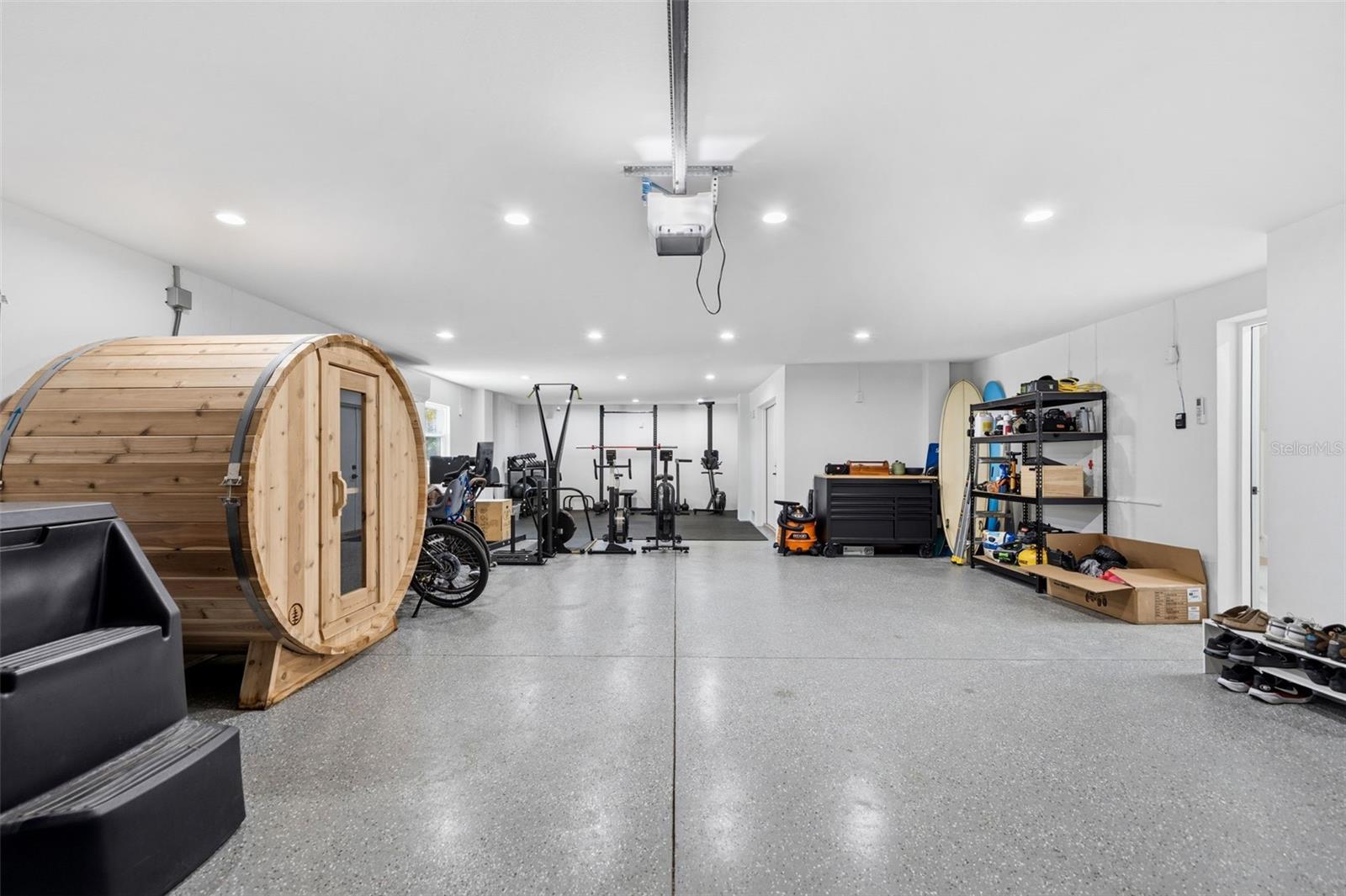 Listing photo id 79 for 1811 Bayou Grande Boulevard Ne