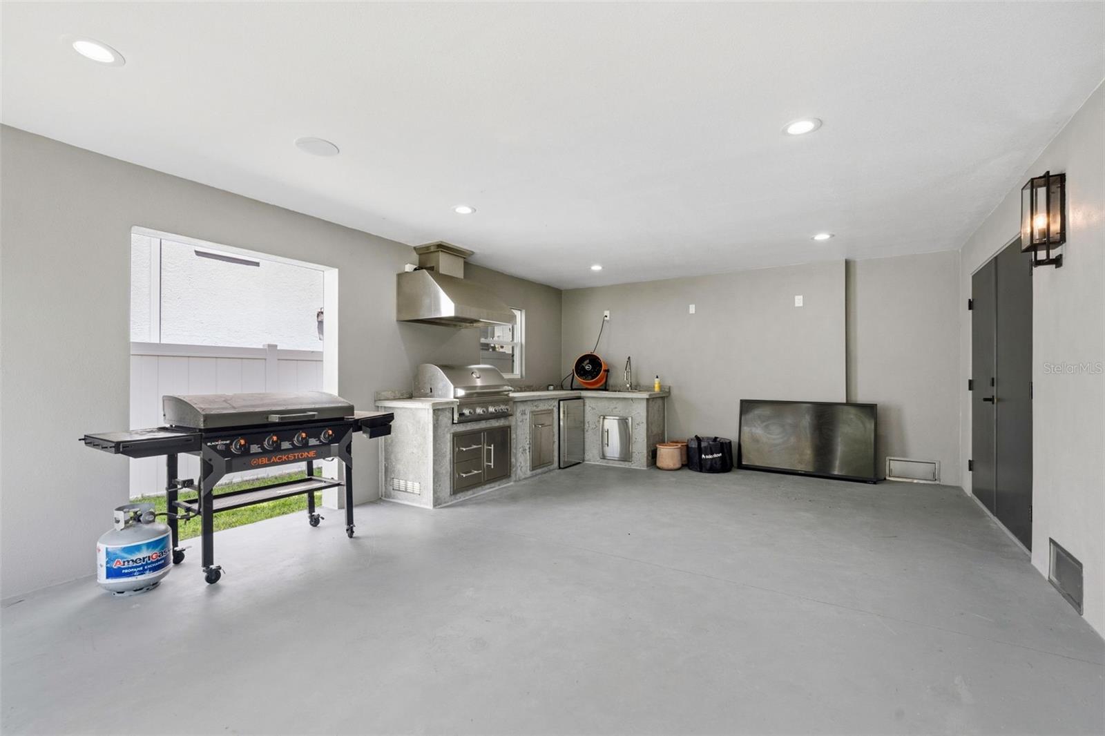 Listing photo id 82 for 1811 Bayou Grande Boulevard Ne