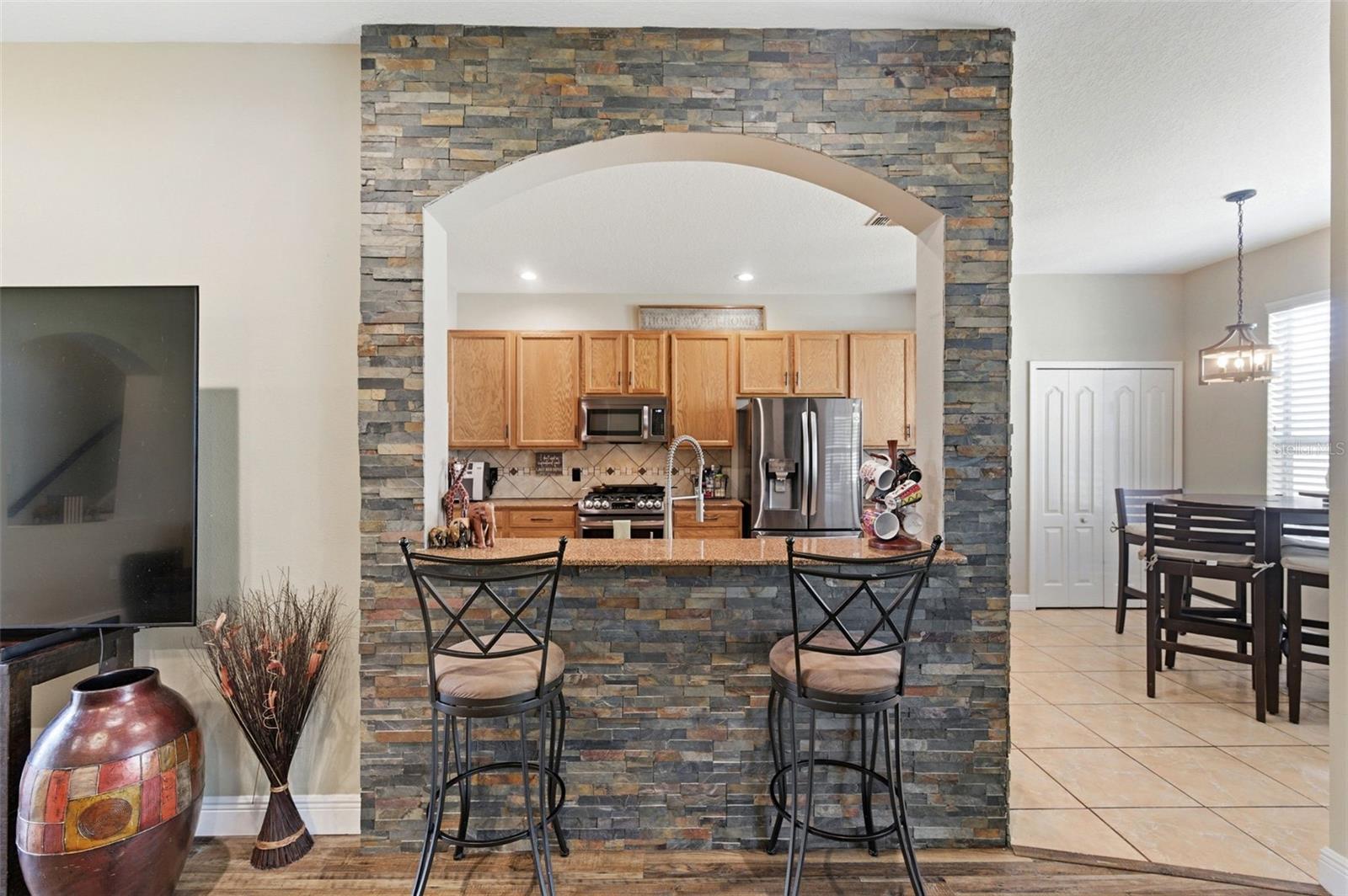 Listing photo id 16 for 8131 Lucidul Court