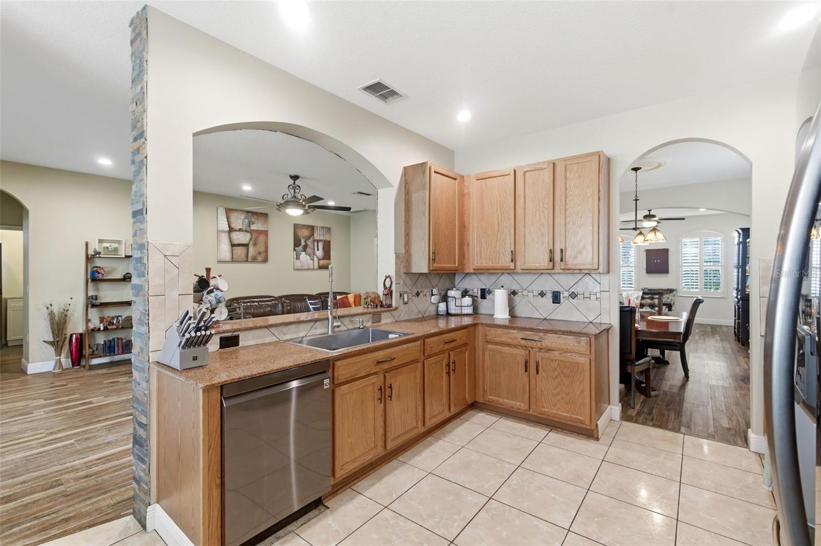 Listing photo id 19 for 8131 Lucidul Court