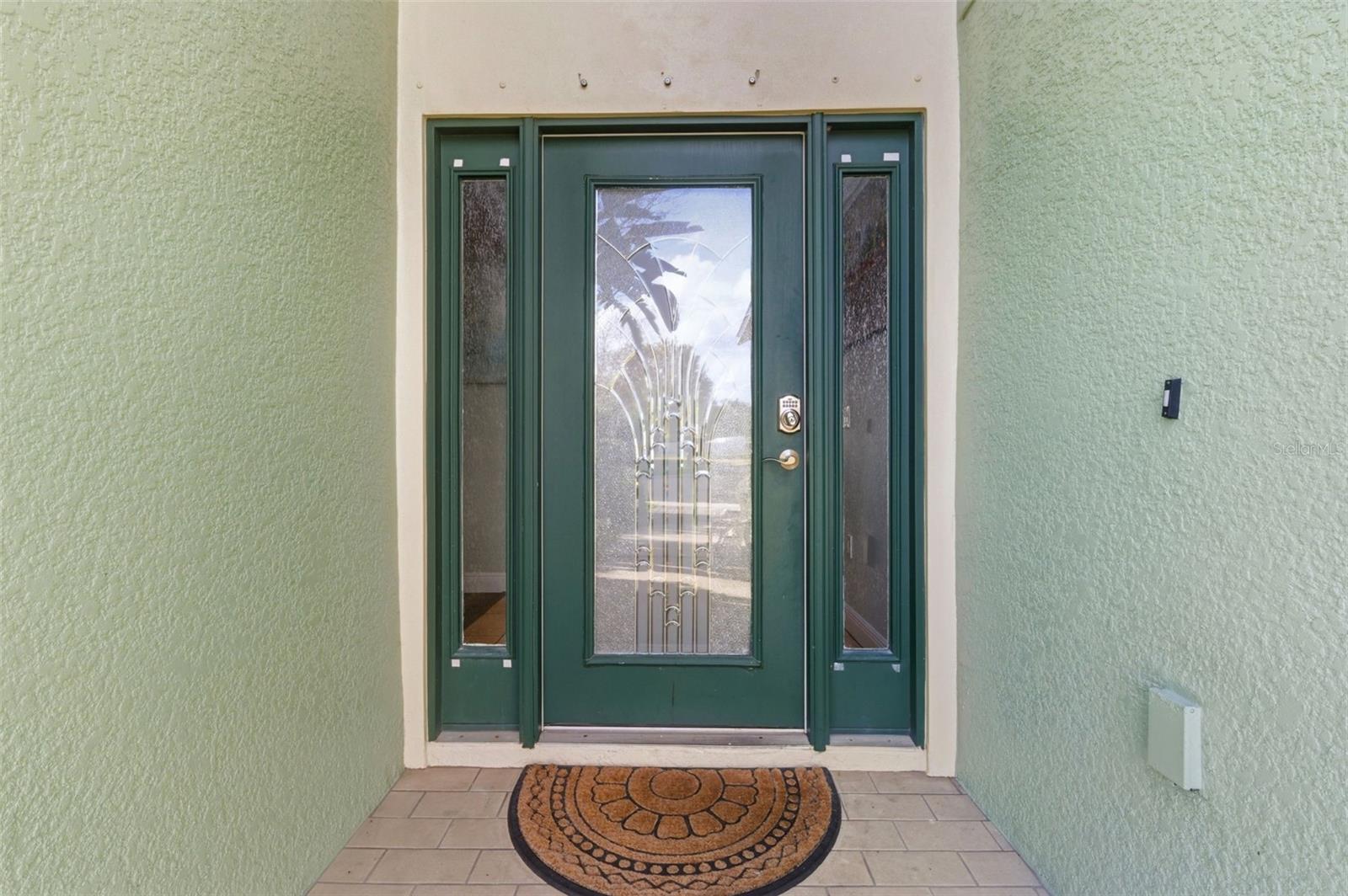 Listing photo id 1 for 8131 Lucidul Court