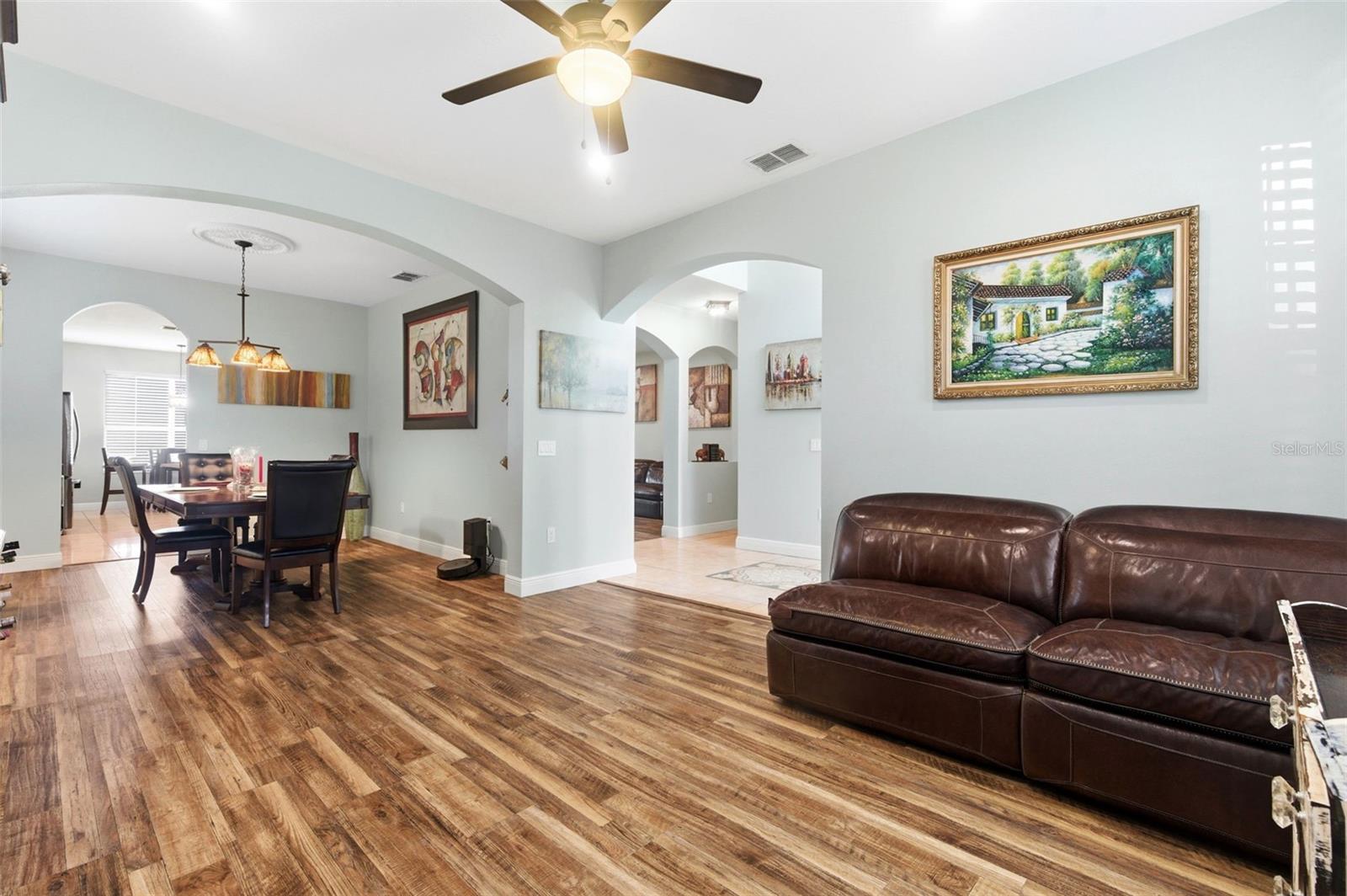 Listing photo id 6 for 8131 Lucidul Court