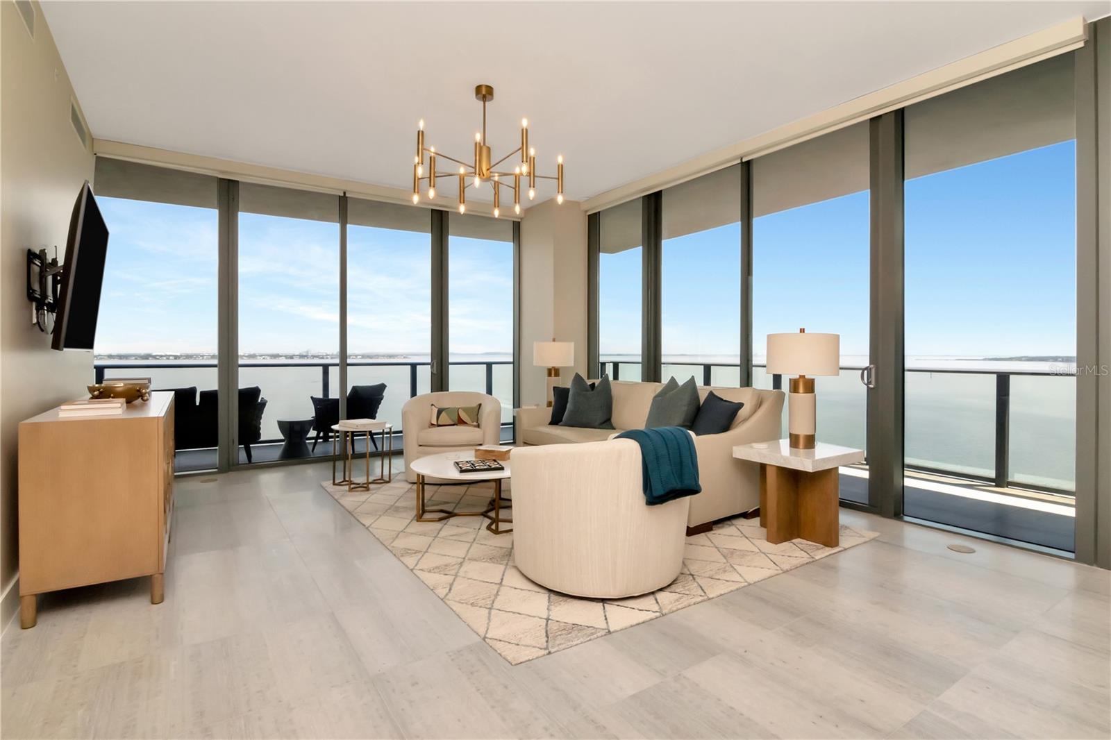 Image 13 of 58 For 2912 Santiago Street 804