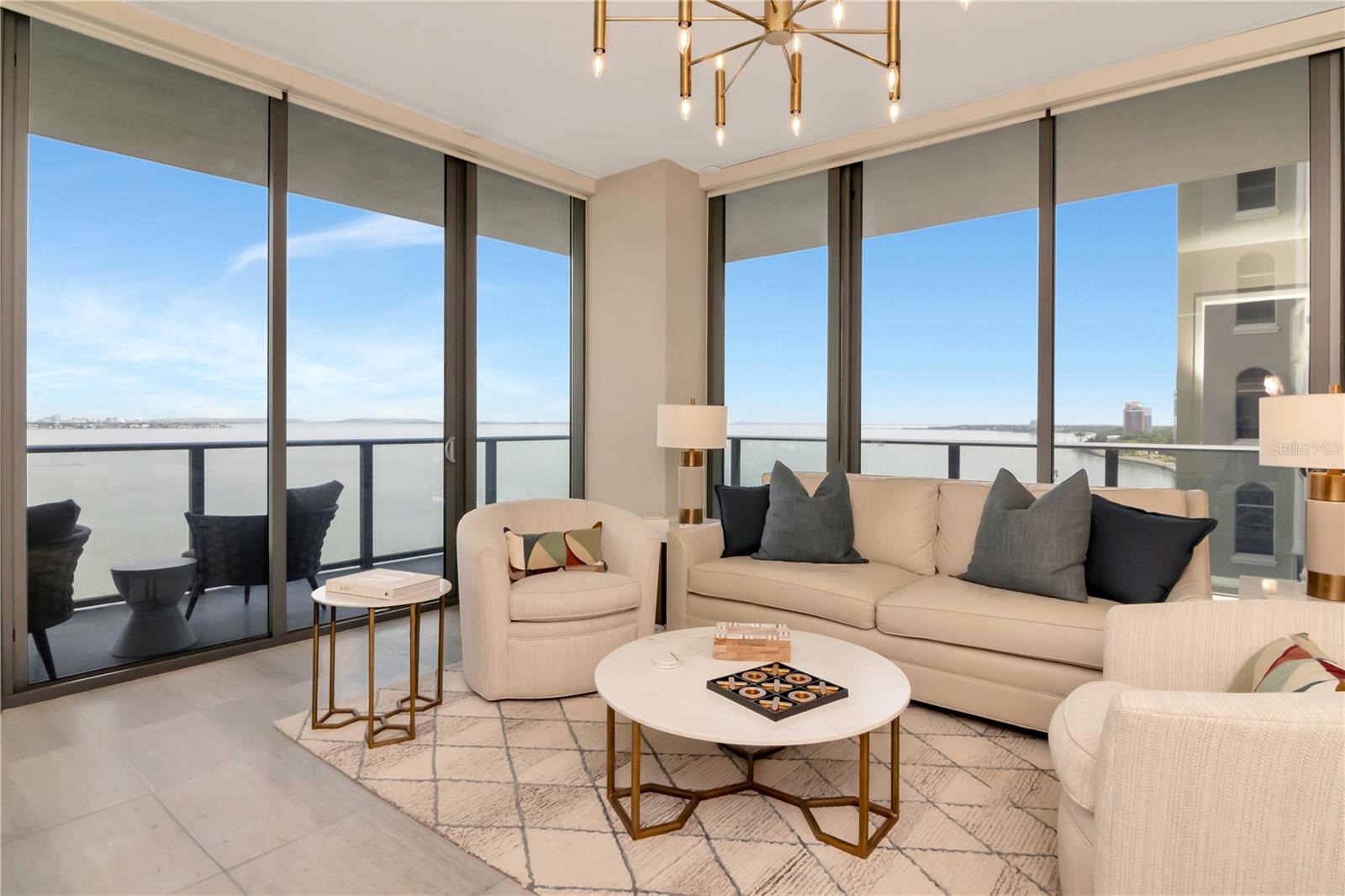 Image 14 of 58 For 2912 Santiago Street 804