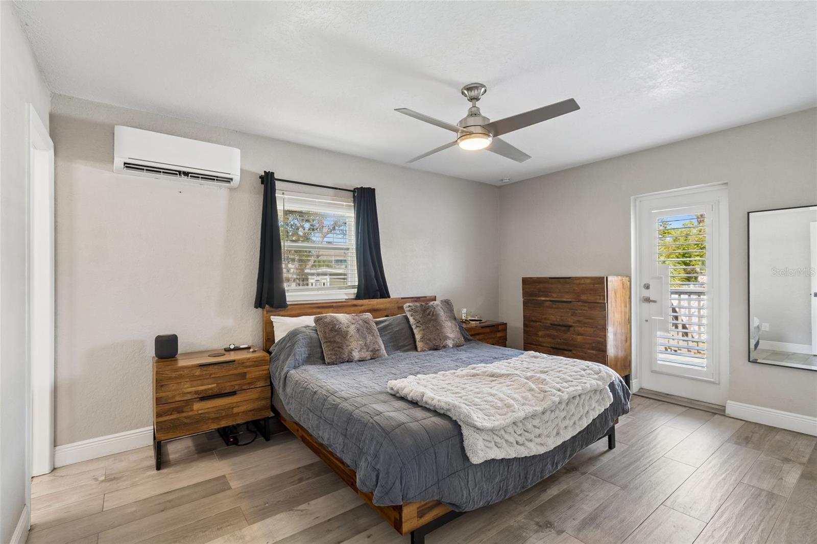 Image 21 of 38 For 4611 Paxton Avenue