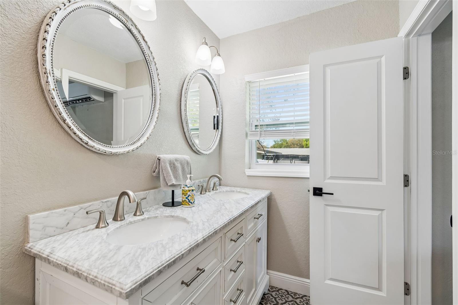 Image 23 of 38 For 4611 Paxton Avenue