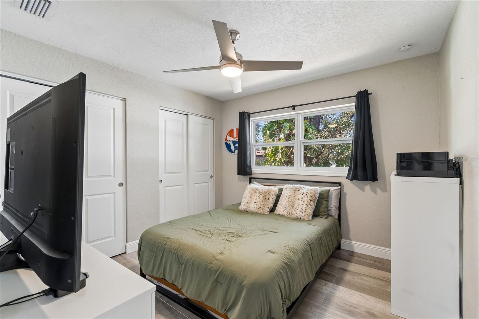 Image 25 of 38 For 4611 Paxton Avenue