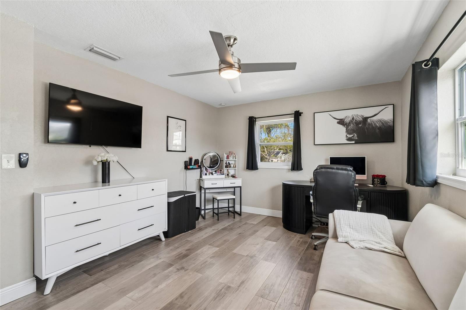 Image 30 of 38 For 4611 Paxton Avenue