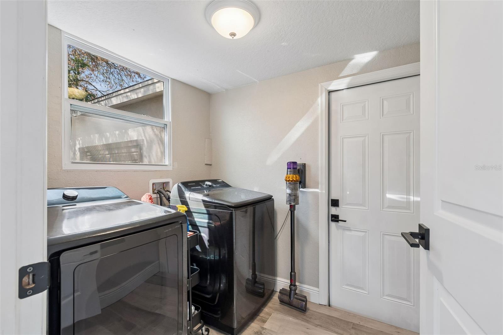 Image 7 of 38 For 4611 Paxton Avenue