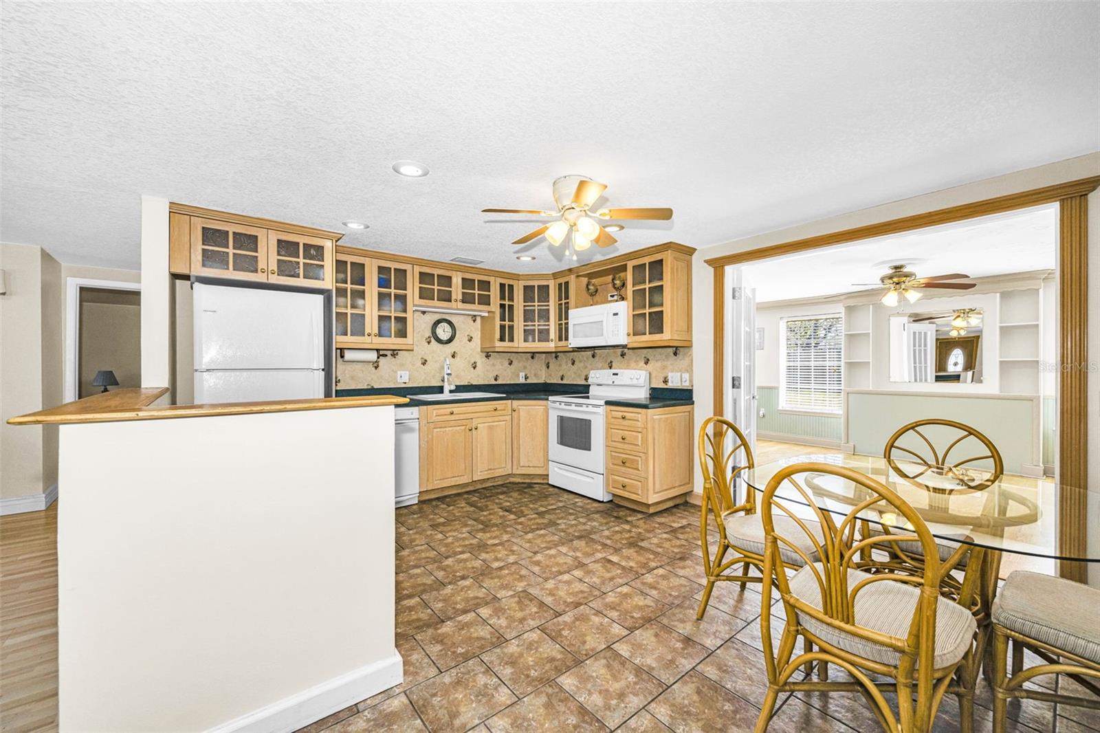 Image 20 of 41 For 4437 Terry Loop