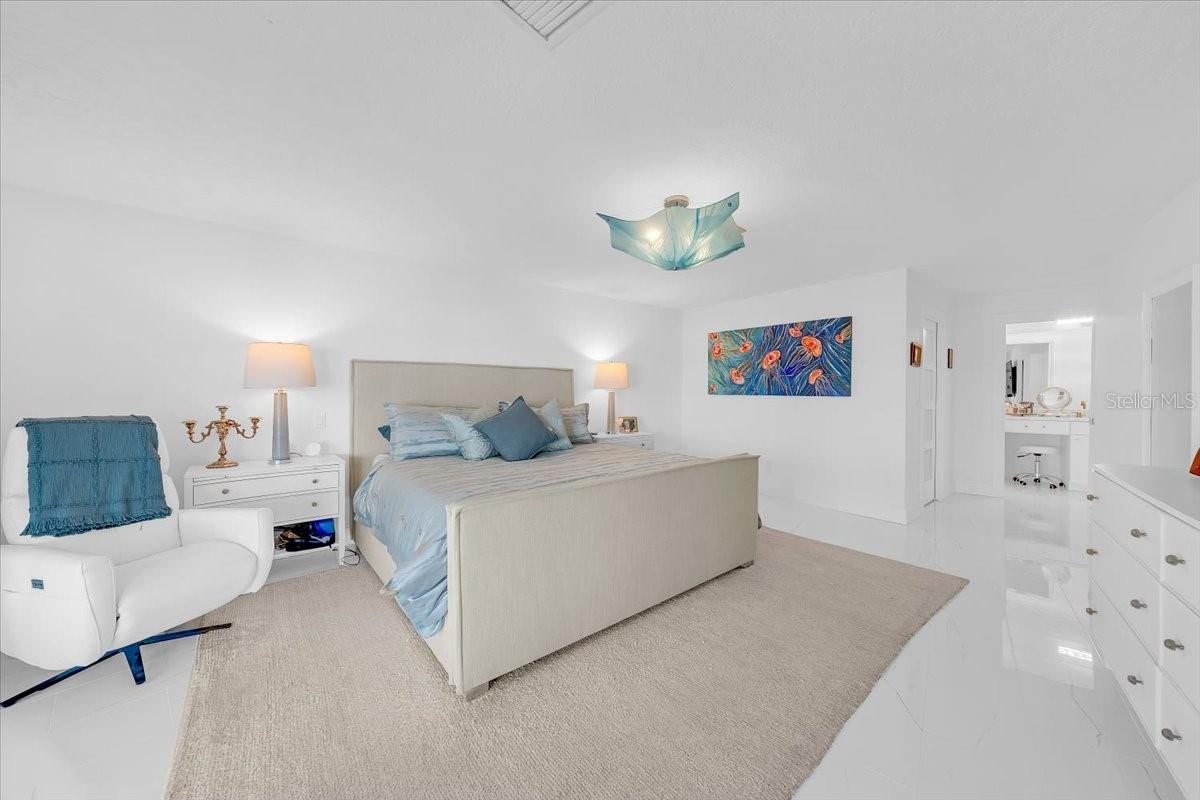 Image 11 of 32 For 685 Boca Ciega Point Boulevard S