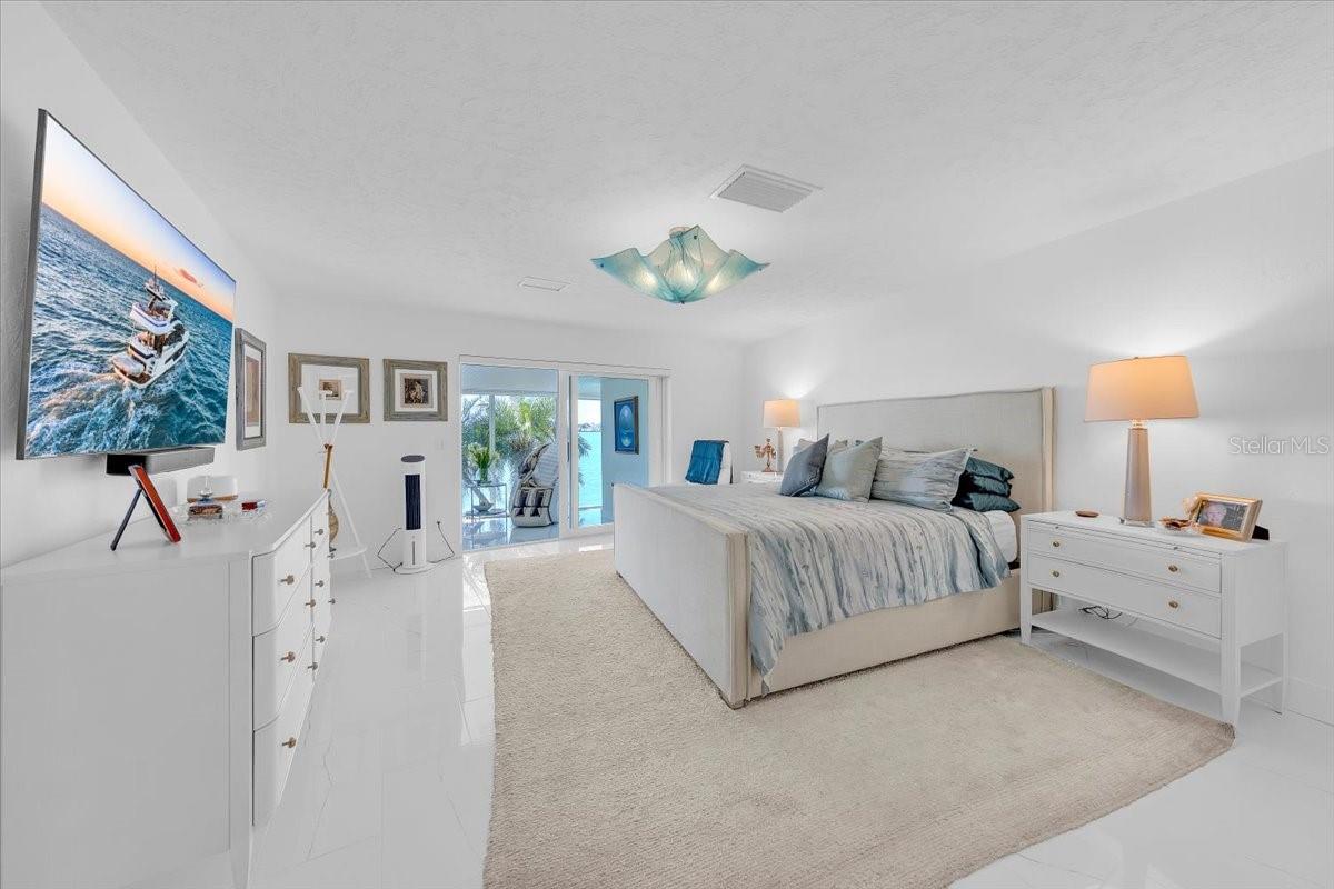 Image 12 of 32 For 685 Boca Ciega Point Boulevard S