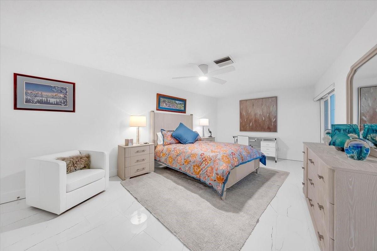 Image 15 of 32 For 685 Boca Ciega Point Boulevard S