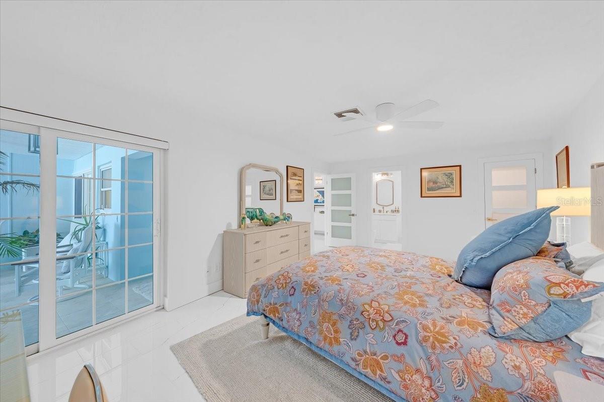 Image 17 of 32 For 685 Boca Ciega Point Boulevard S