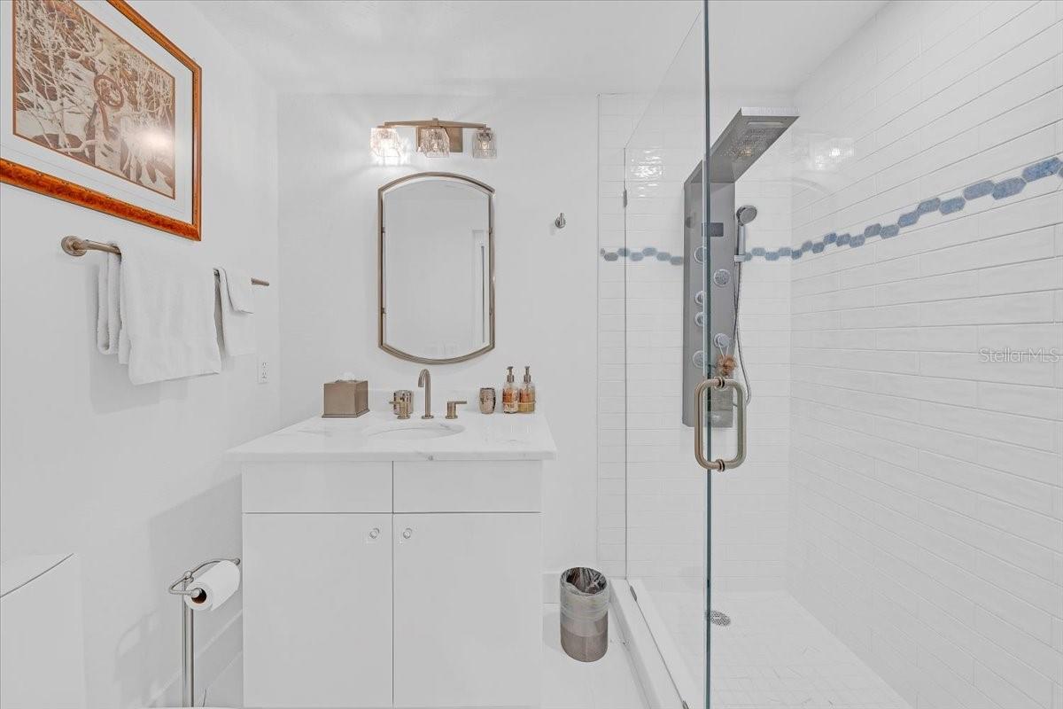 Image 18 of 32 For 685 Boca Ciega Point Boulevard S