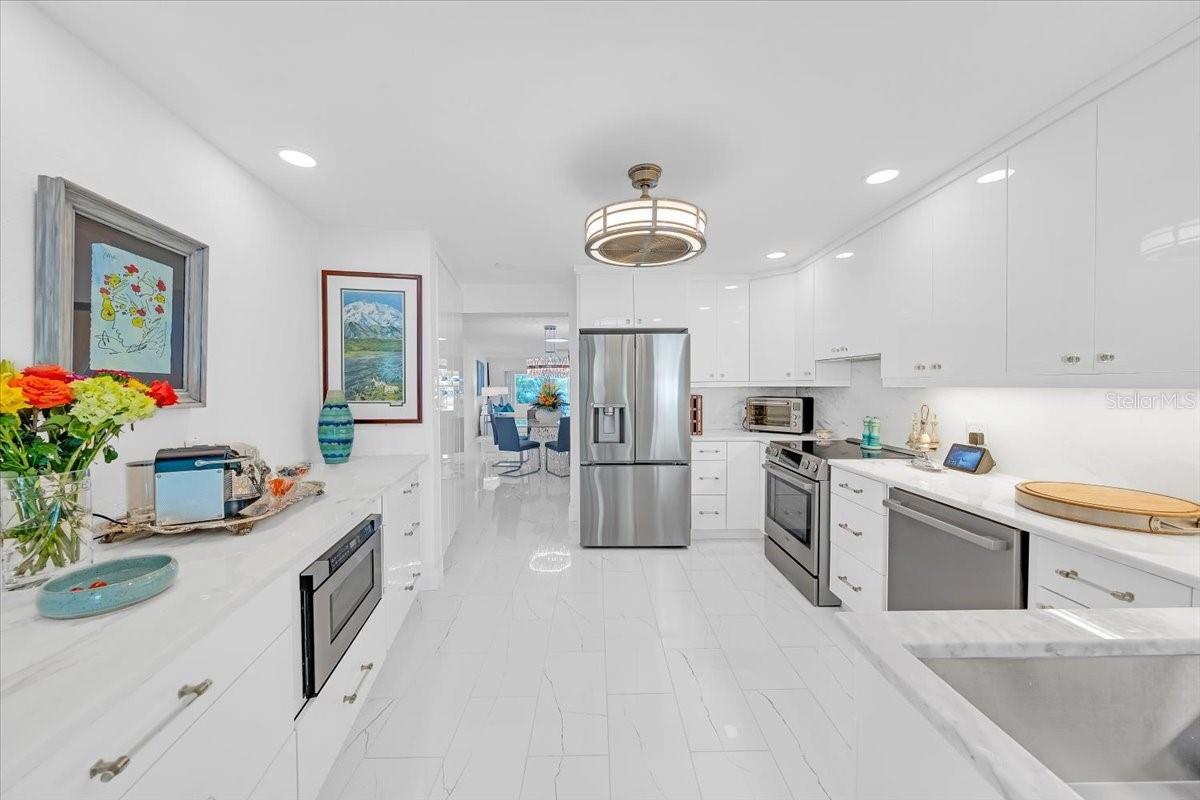 Image 8 of 32 For 685 Boca Ciega Point Boulevard S