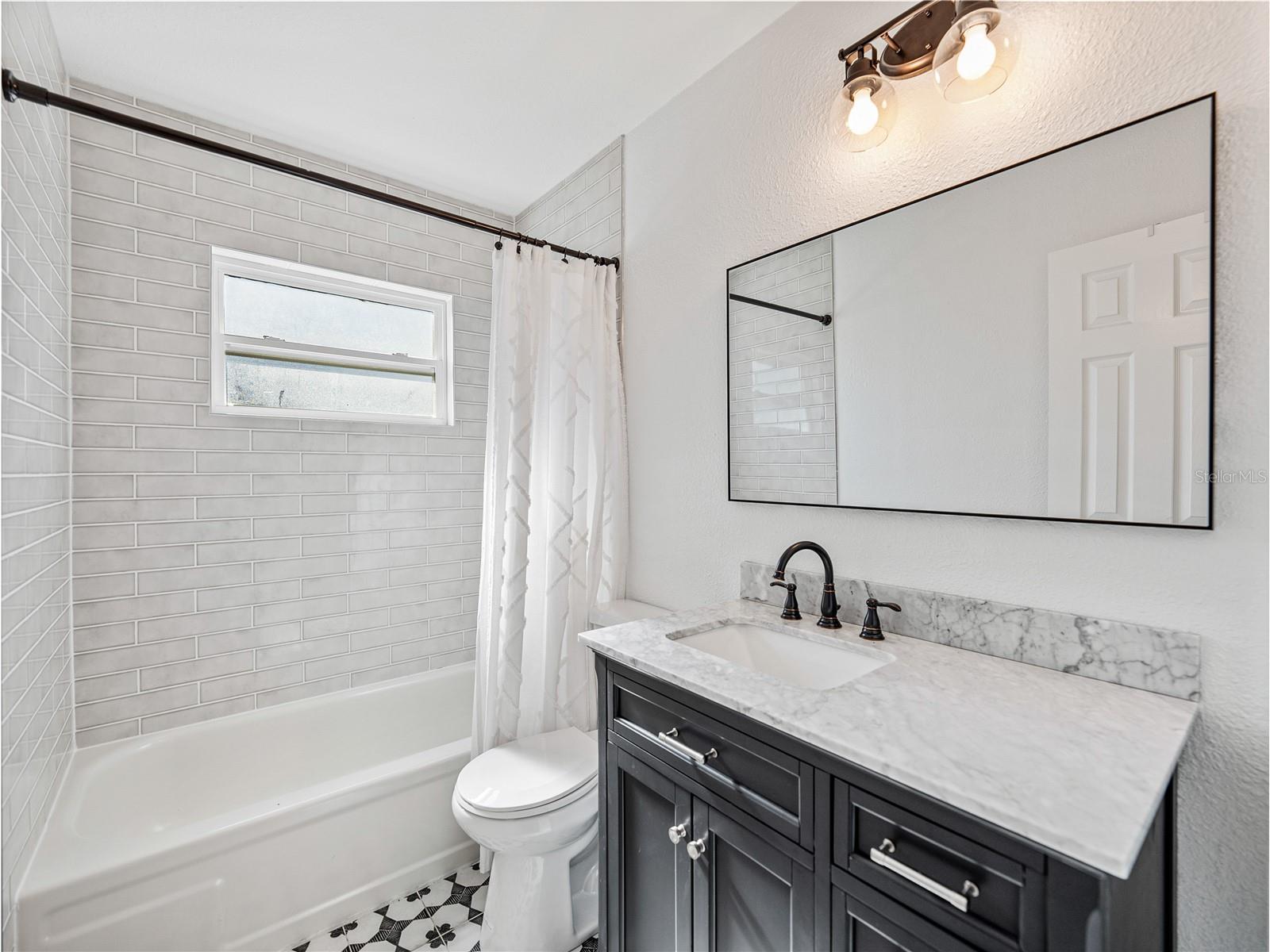 Image 21 of 32 For 6000 19th Street Ne