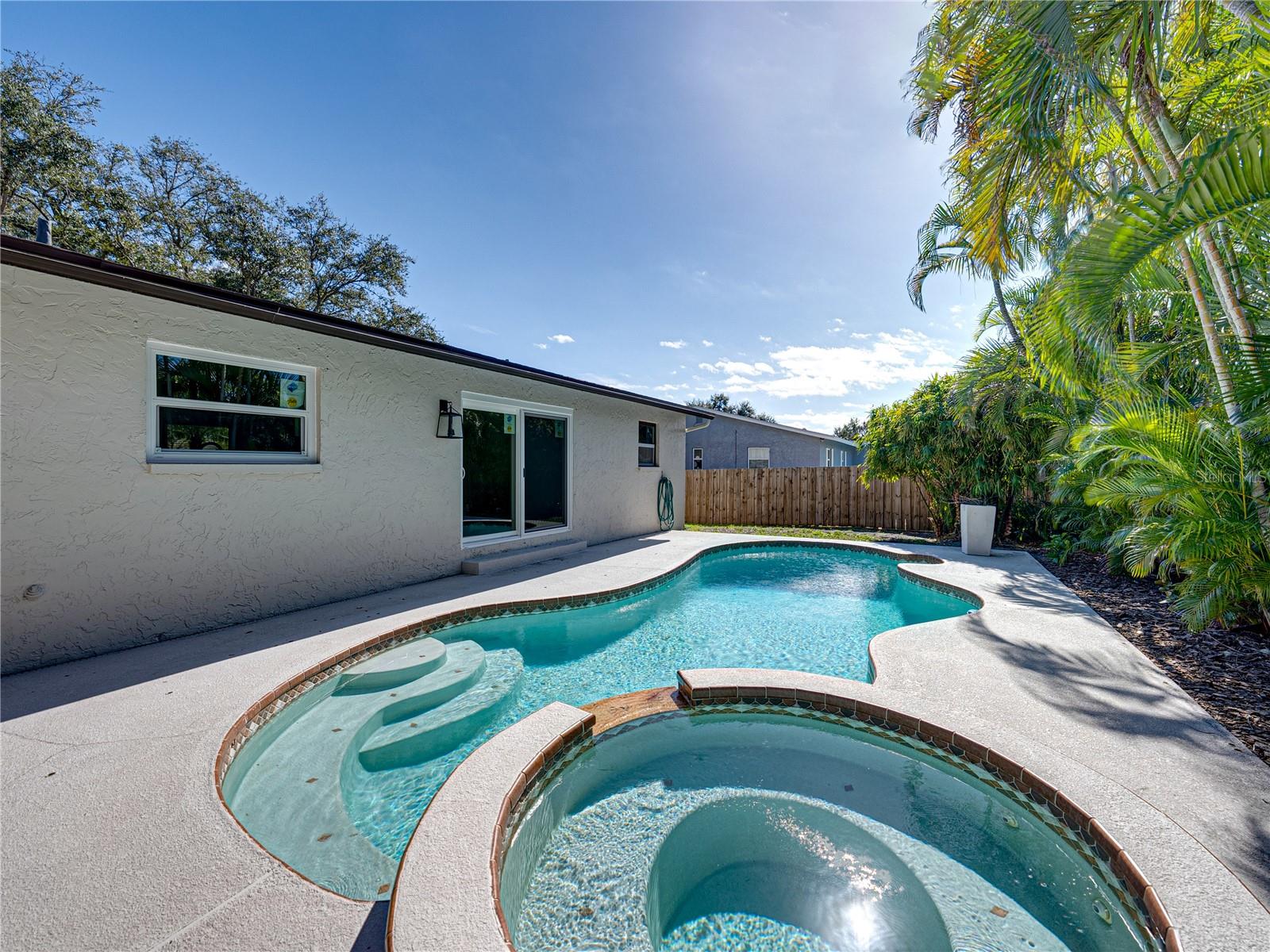 Image 24 of 32 For 6000 19th Street Ne