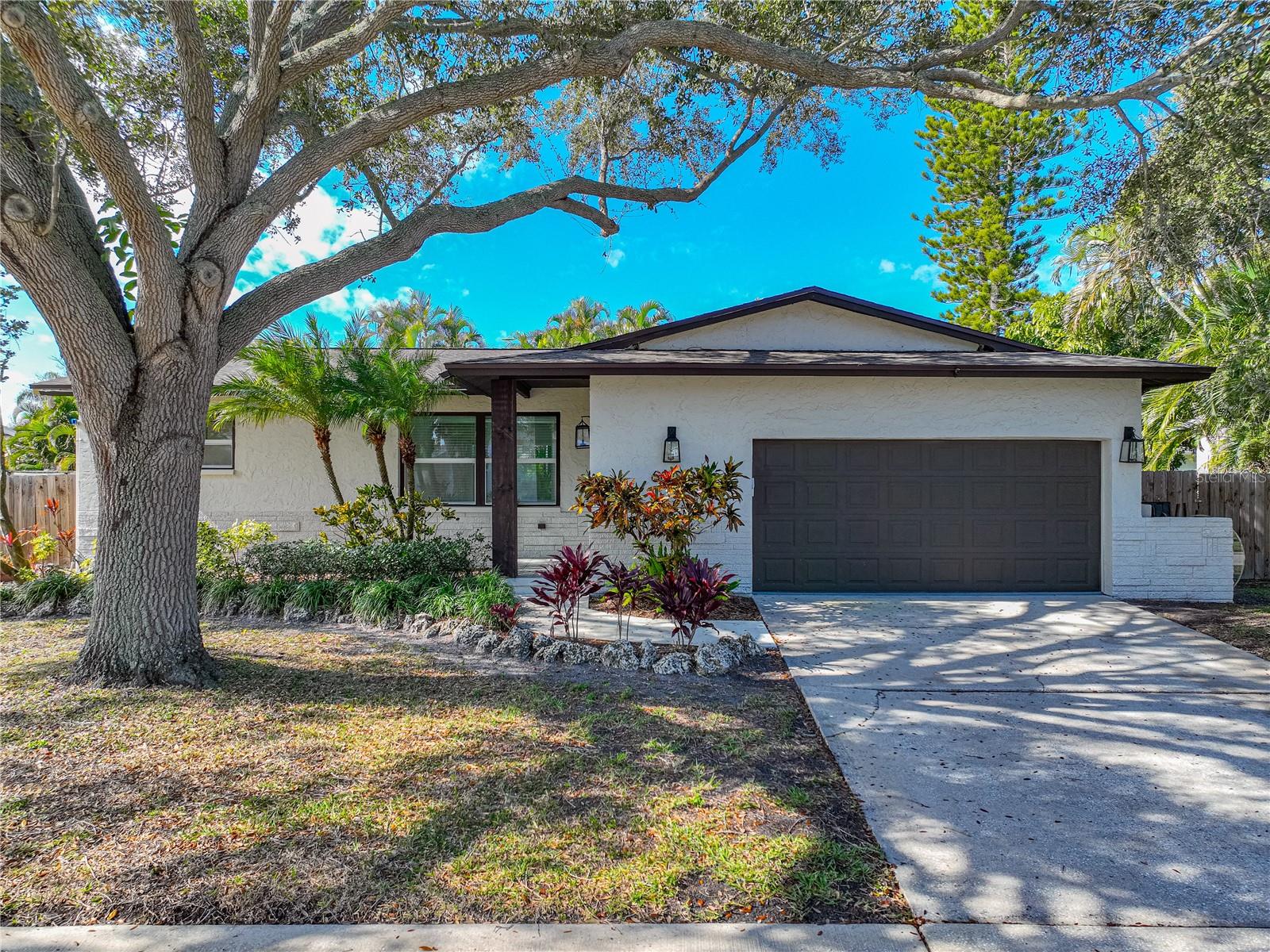 Image 4 of 32 For 6000 19th Street Ne