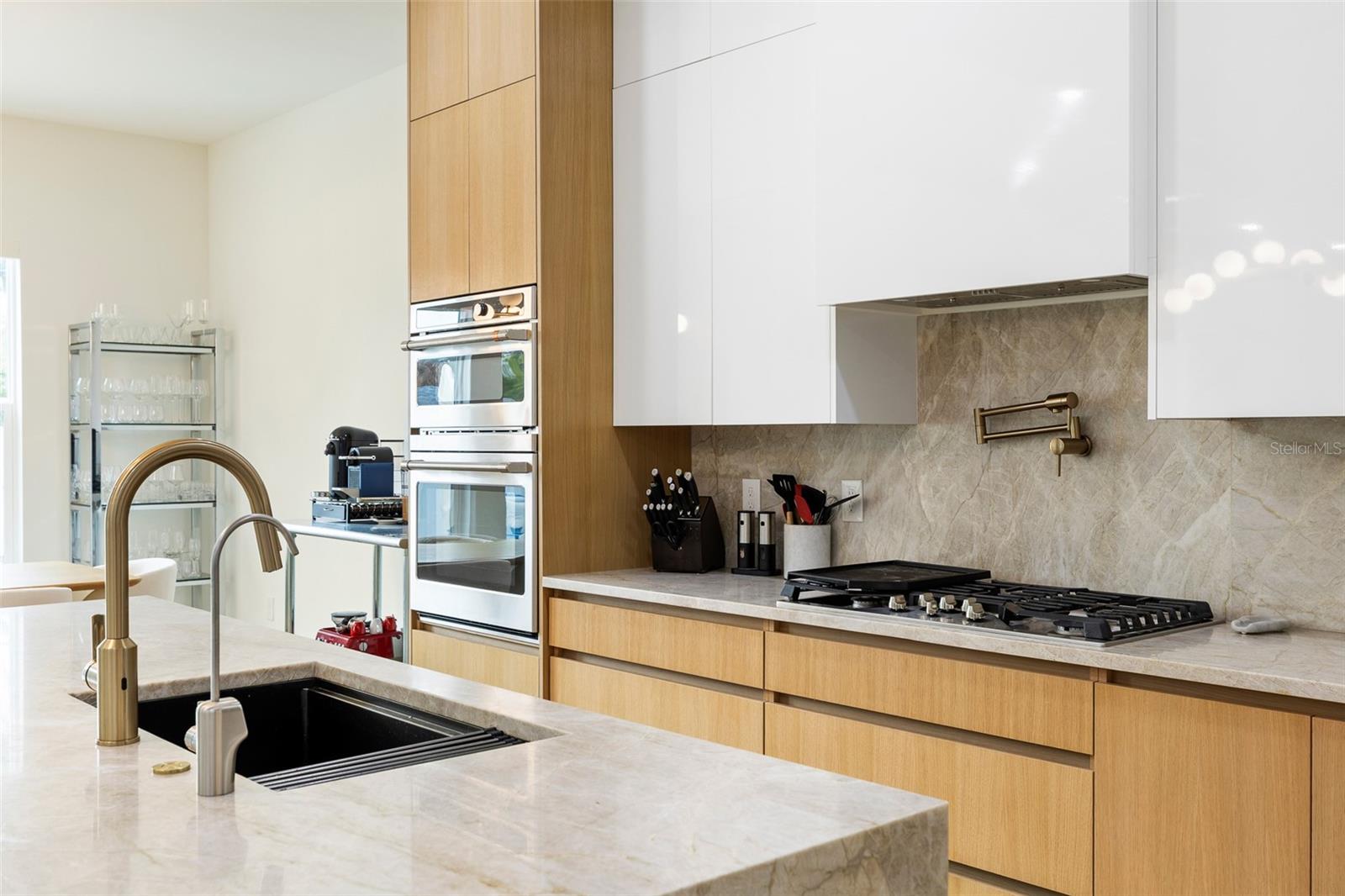 Image 12 of 55 For 910 West Street