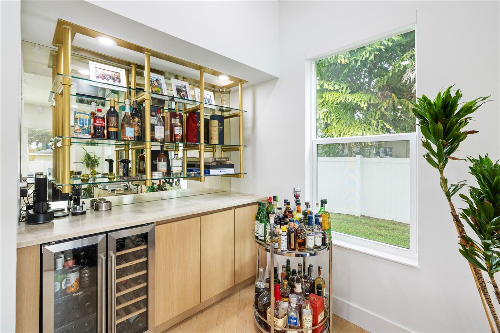 Image 18 of 55 For 910 West Street