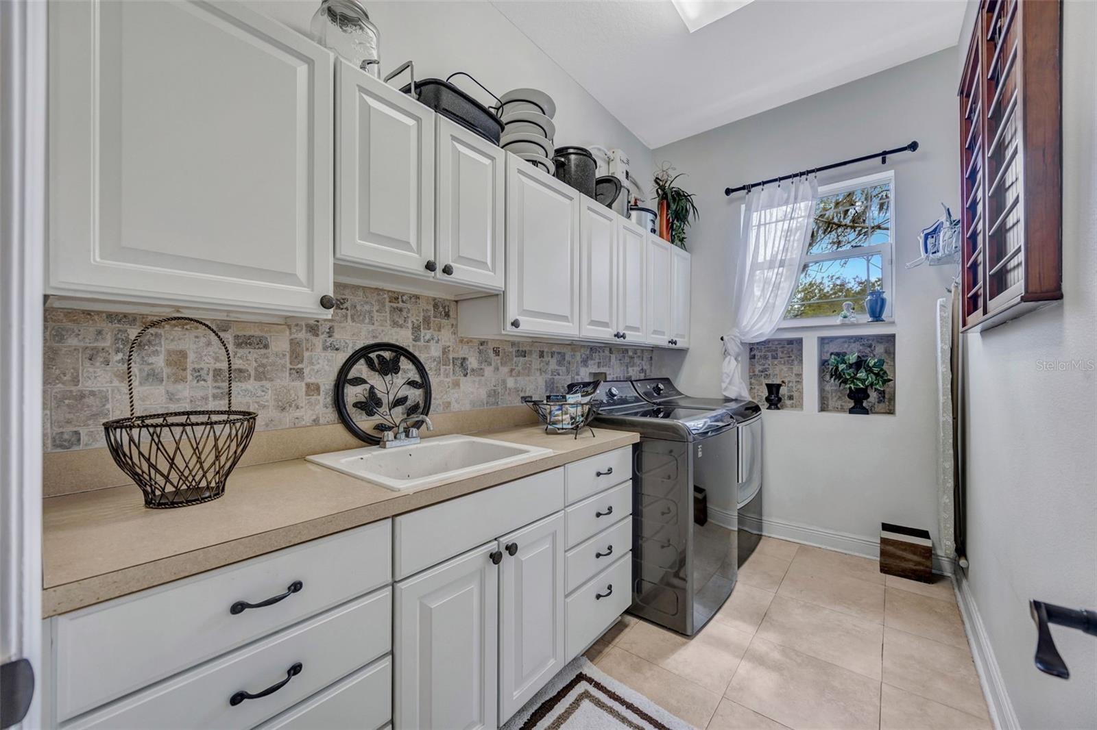 Listing photo id 49 for 1710 Newberger Road