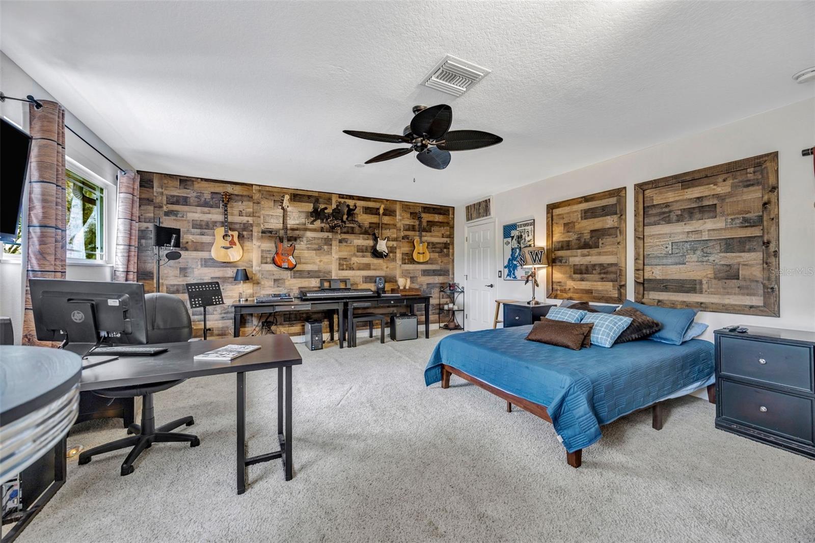 Listing photo id 76 for 1710 Newberger Road