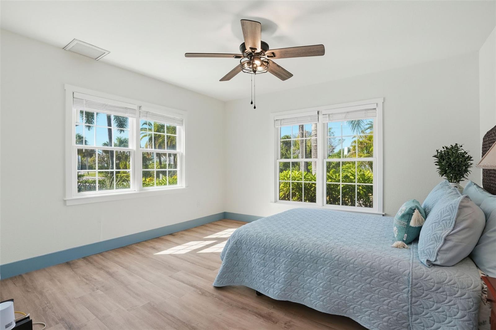 Image 26 of 74 For 759 Lantana Avenue