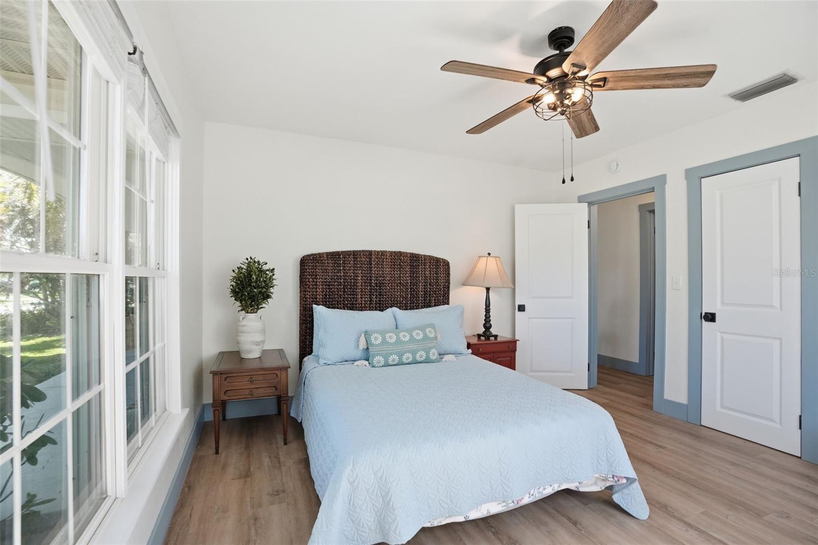 Image 28 of 74 For 759 Lantana Avenue