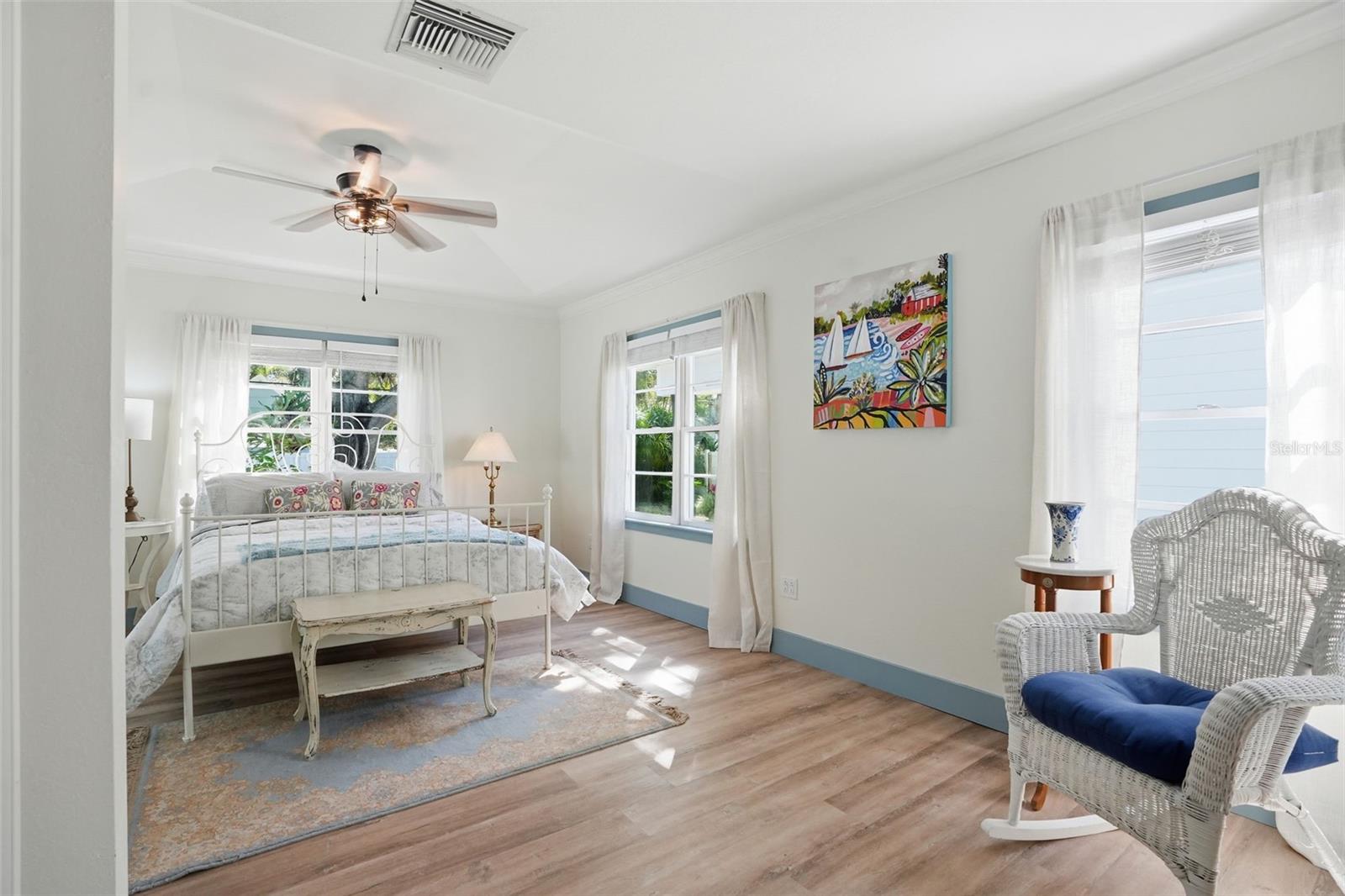 Image 32 of 74 For 759 Lantana Avenue