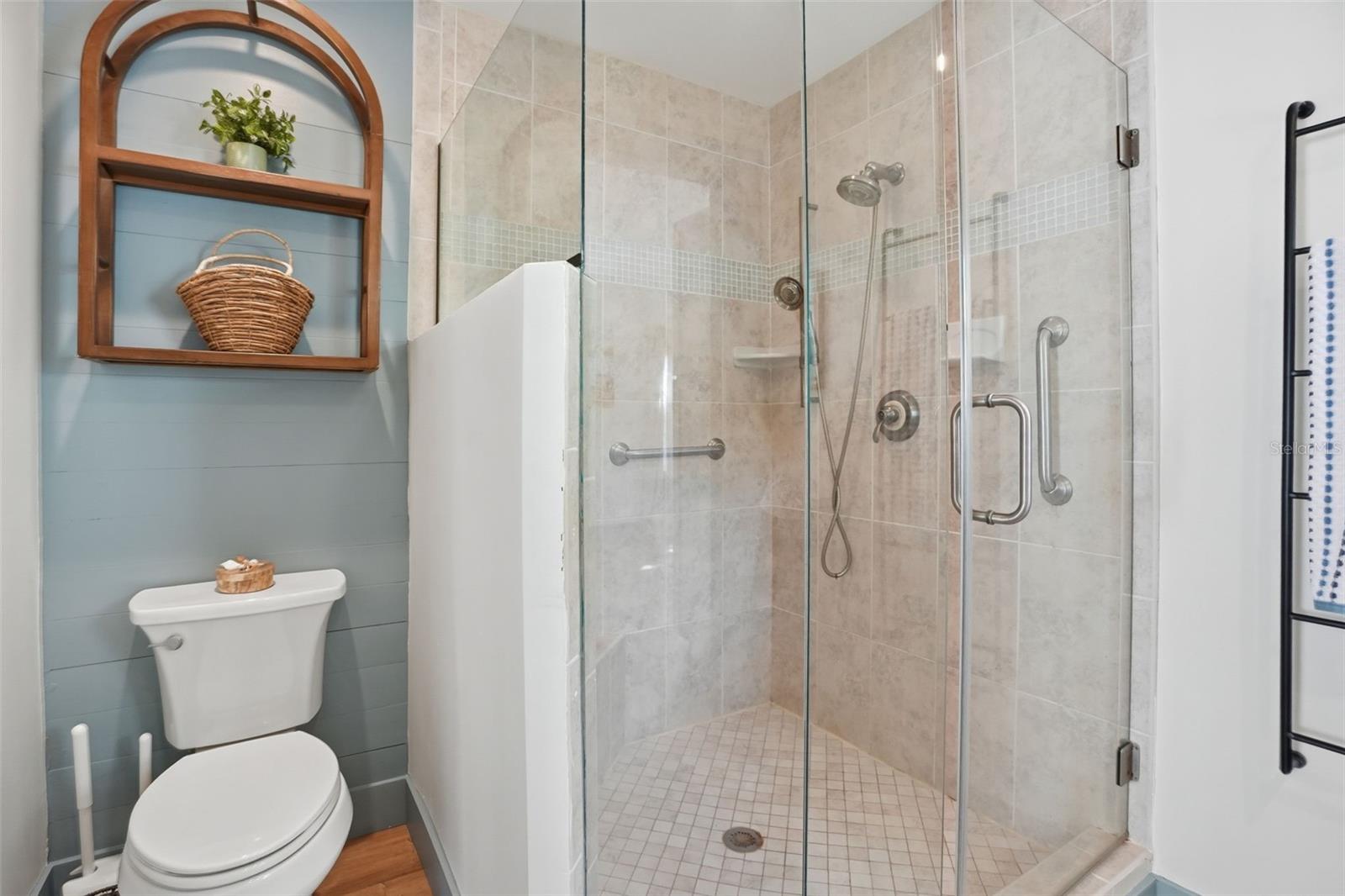 Image 37 of 74 For 759 Lantana Avenue