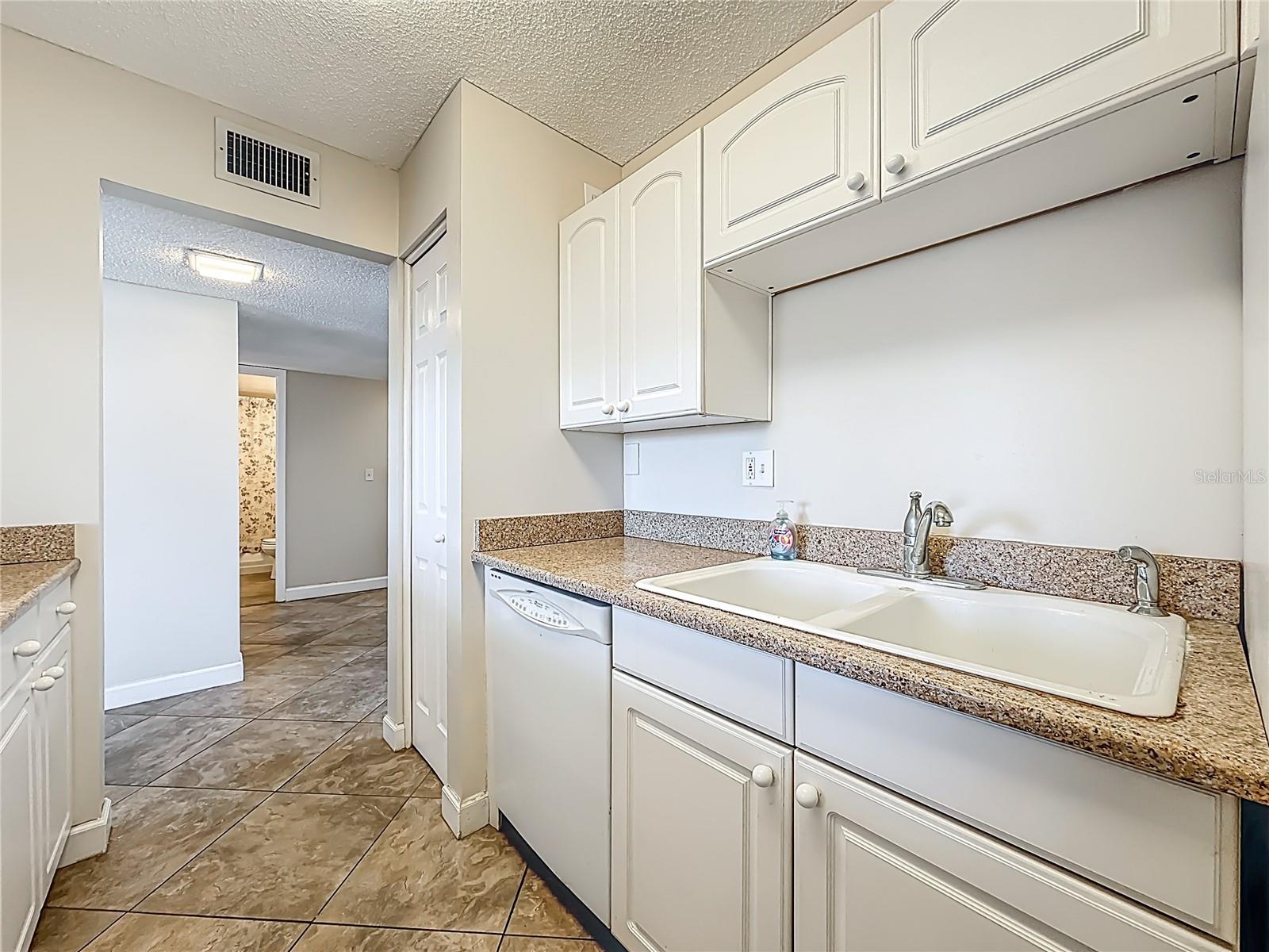 Image 10 of 46 For 7401 Bay Island Drive S 232