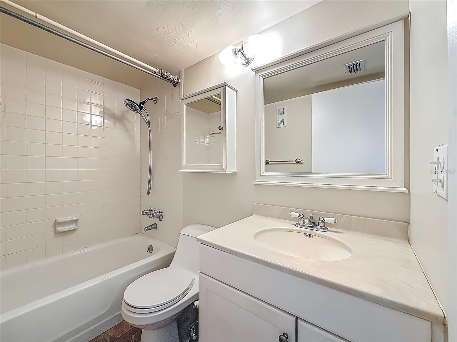 Image 15 of 46 For 7401 Bay Island Drive S 232