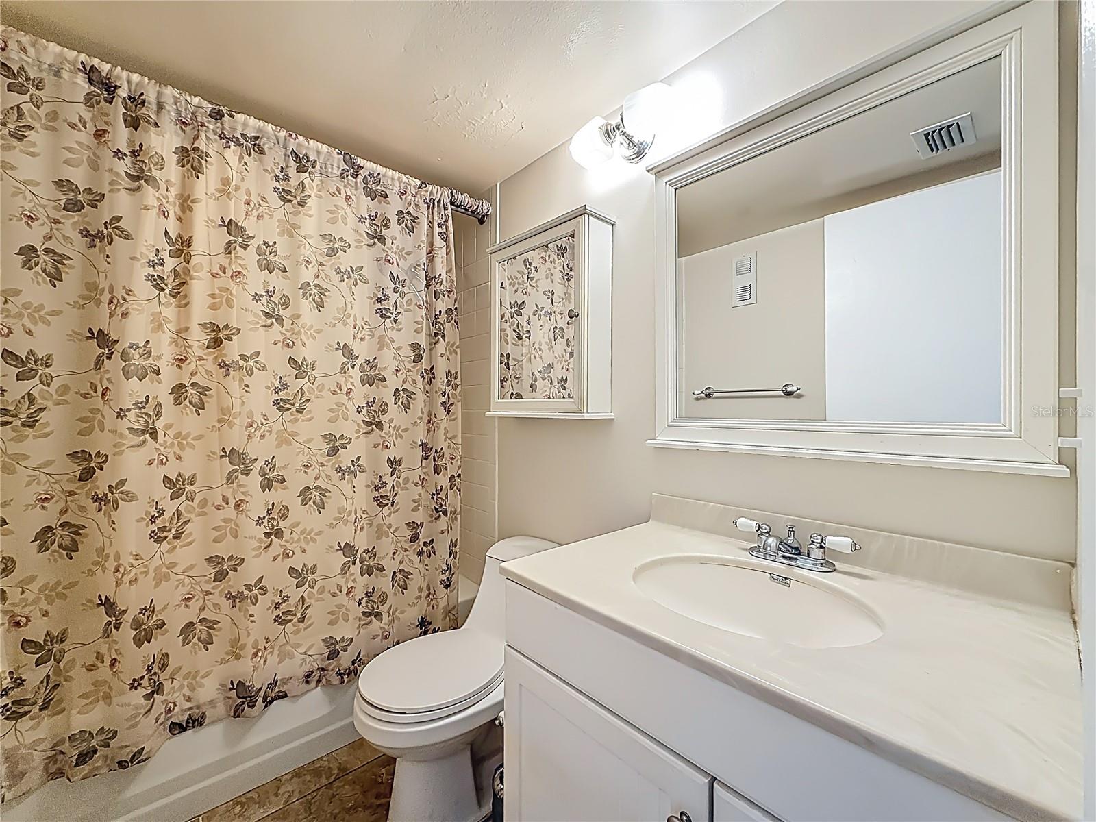 Image 16 of 46 For 7401 Bay Island Drive S 232