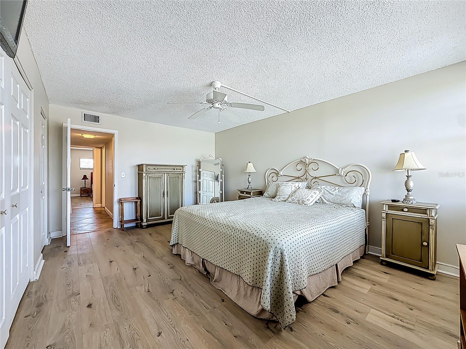 Image 18 of 46 For 7401 Bay Island Drive S 232