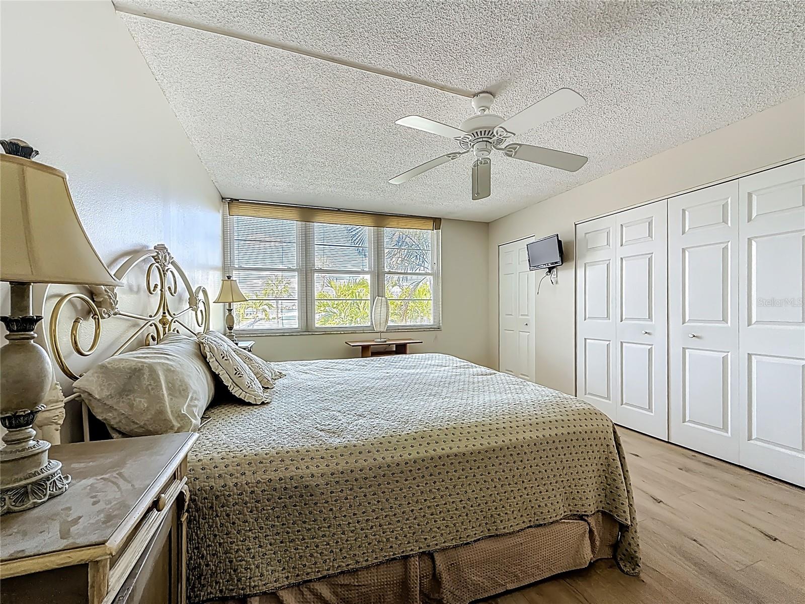 Image 20 of 46 For 7401 Bay Island Drive S 232