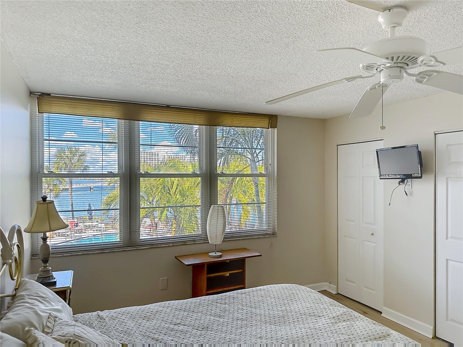 Image 21 of 46 For 7401 Bay Island Drive S 232