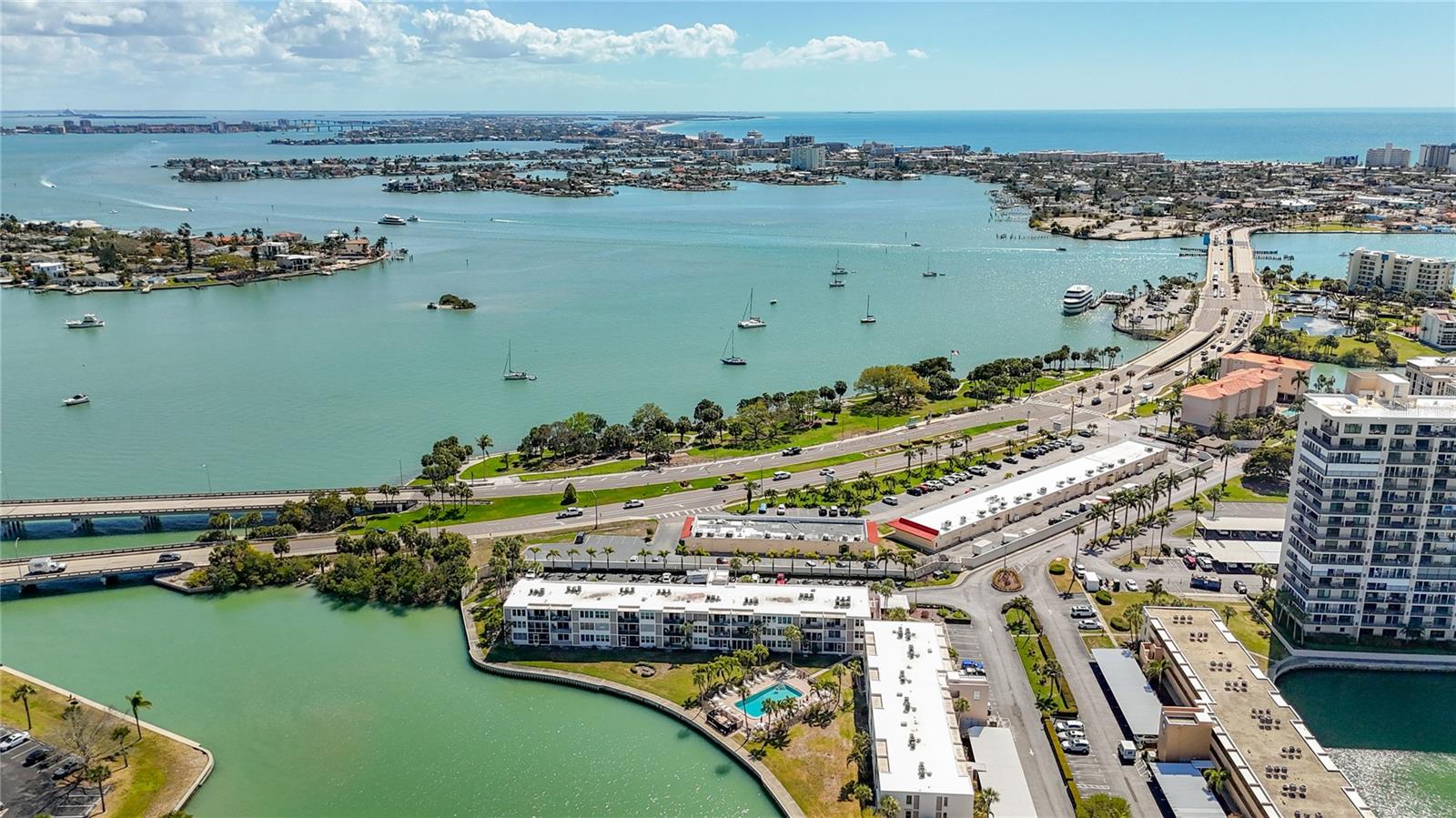 Image 38 of 46 For 7401 Bay Island Drive S 232