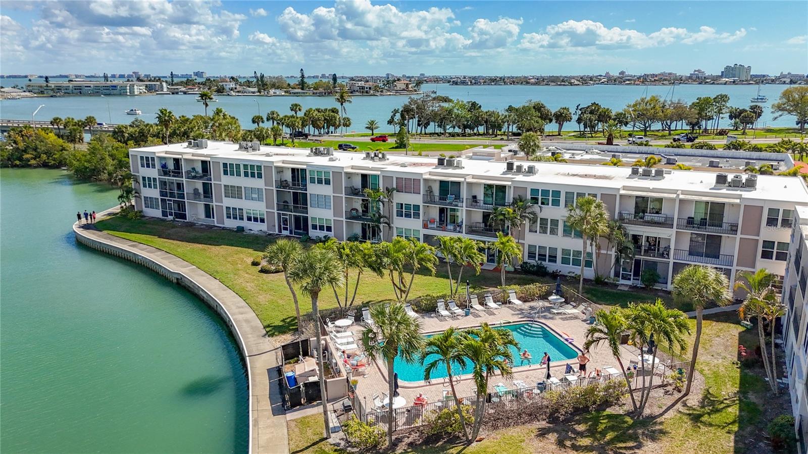 Image 43 of 46 For 7401 Bay Island Drive S 232