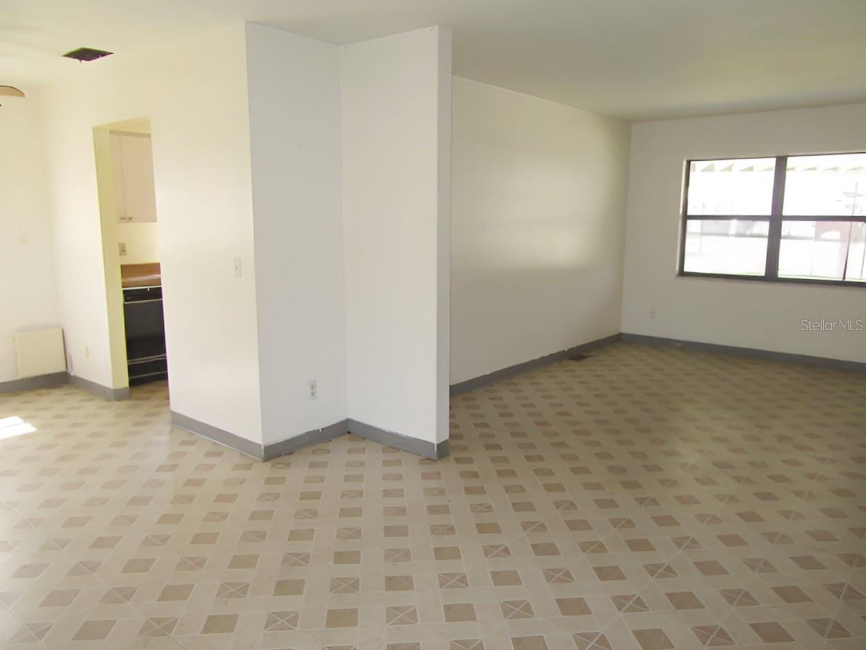 Image 11 of 32 For 10405 22nd Street