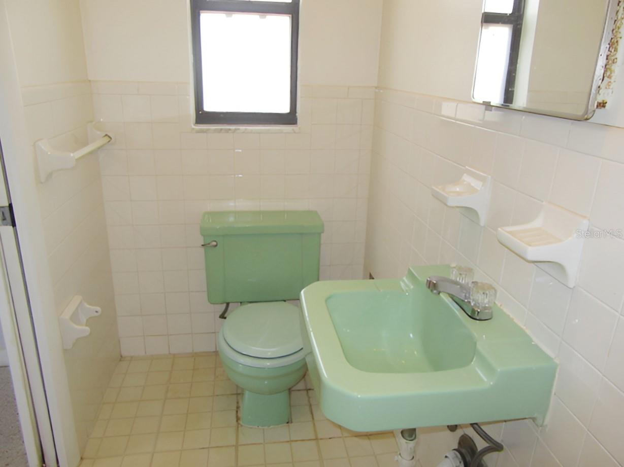 Image 23 of 32 For 10405 22nd Street