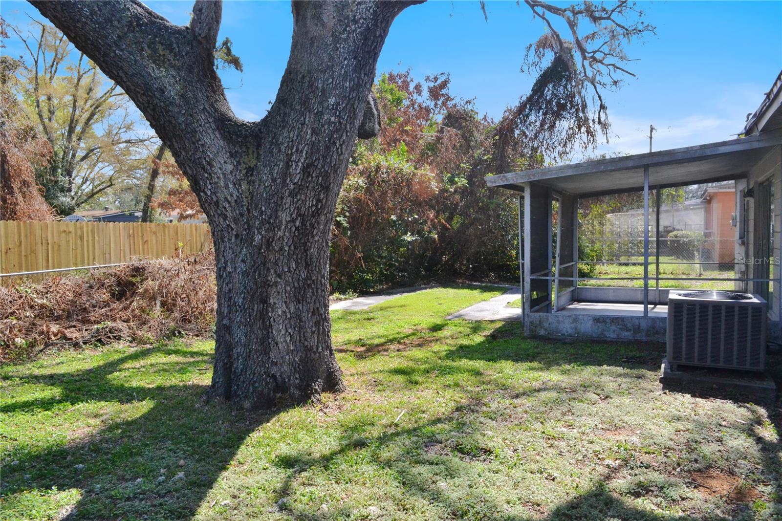 Image 7 of 32 For 10405 22nd Street