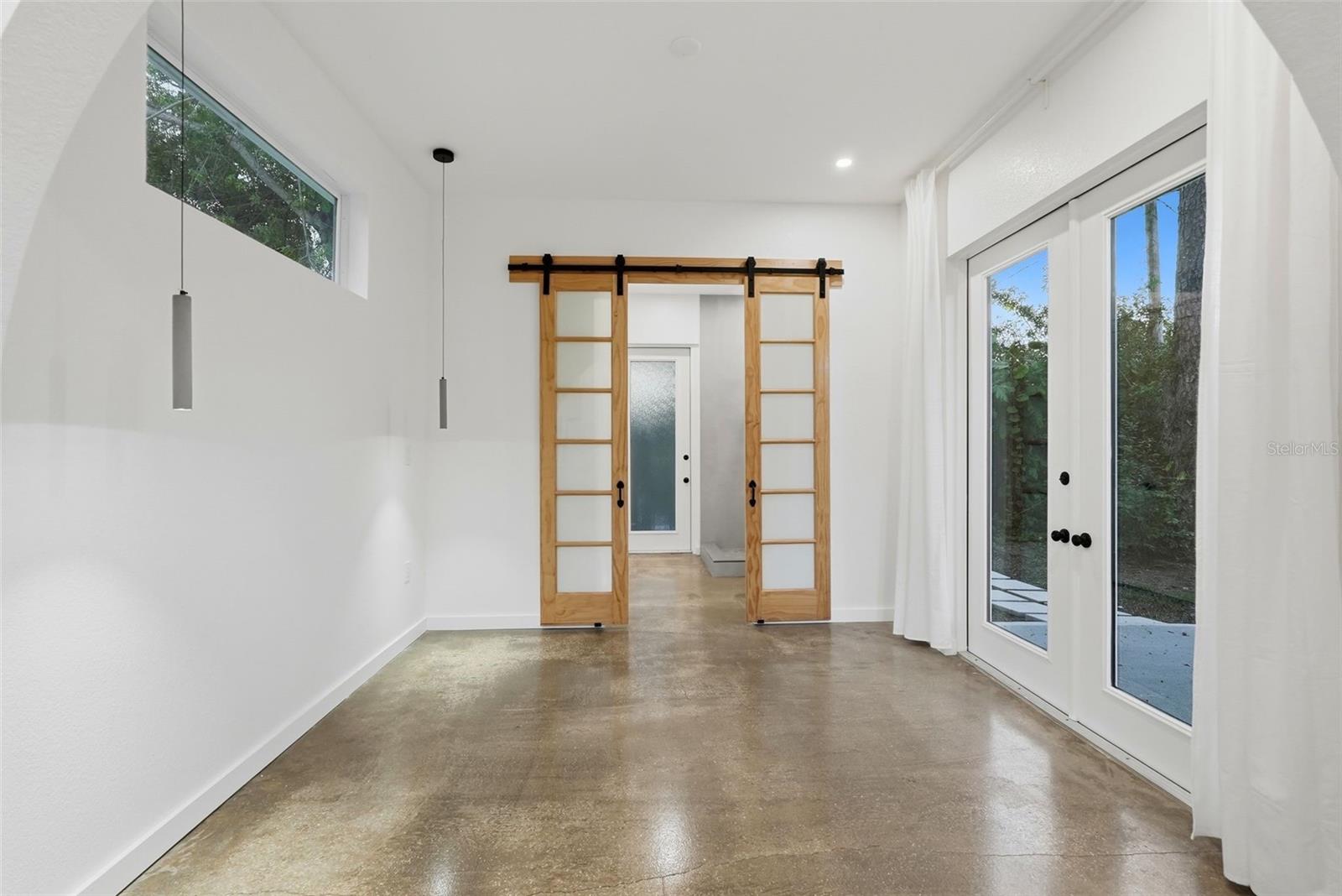 Image 20 of 49 For 4631 Queensboro Avenue S