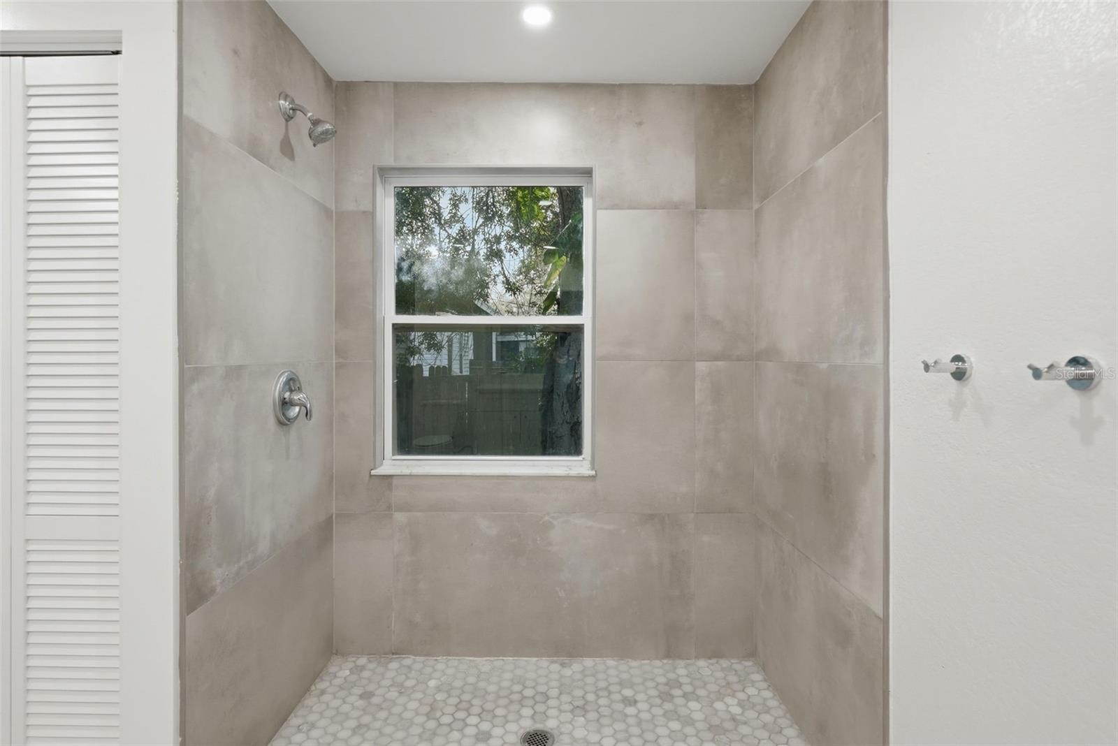 Image 29 of 49 For 4631 Queensboro Avenue S